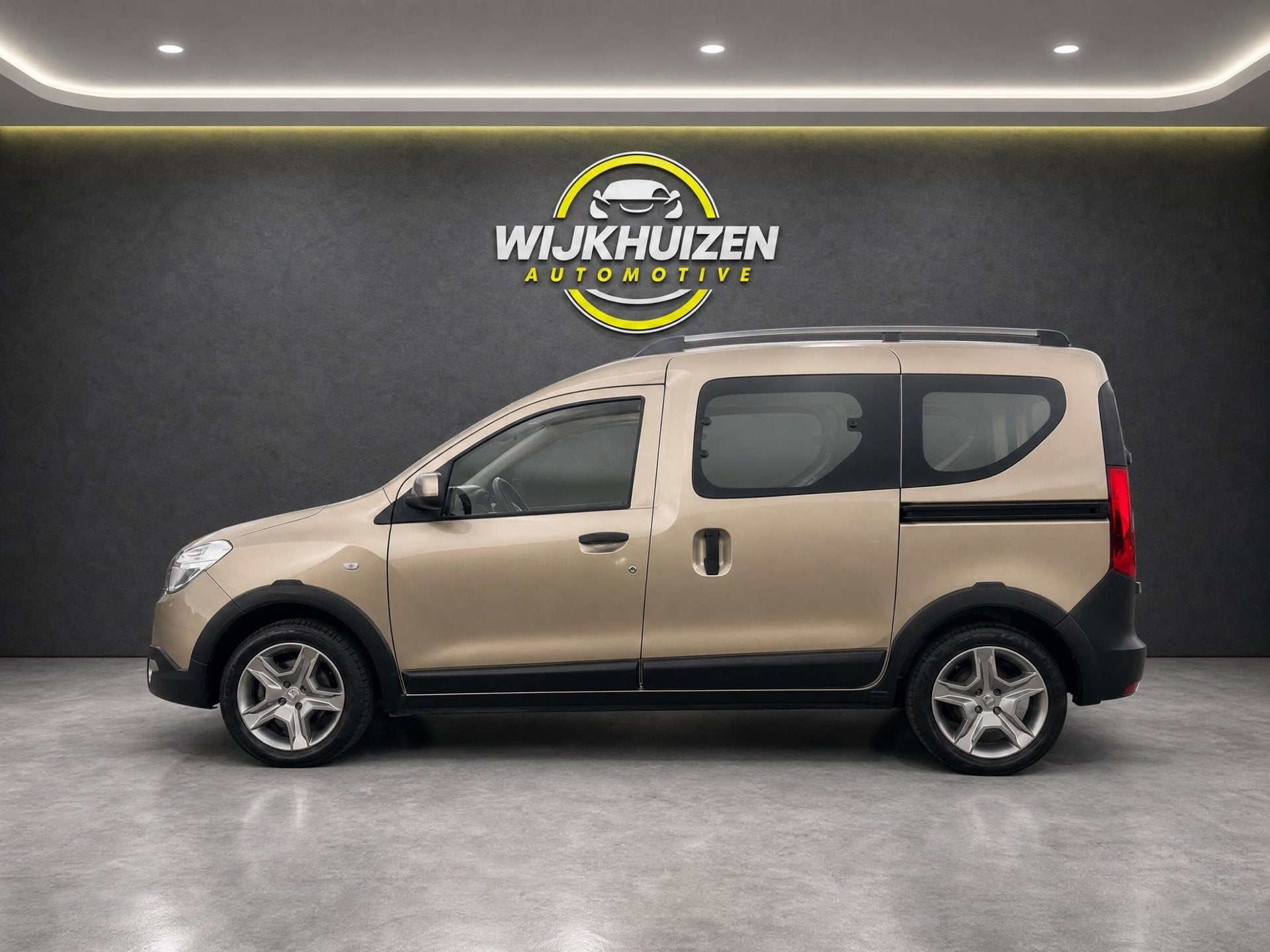 Dacia Dokker 1.3 TCe Ambiance met Airco ! Navigatie ! Cruise, Auto's, Voorwielaandrijving, Dealer onderhouden, Stof, Gebruikt