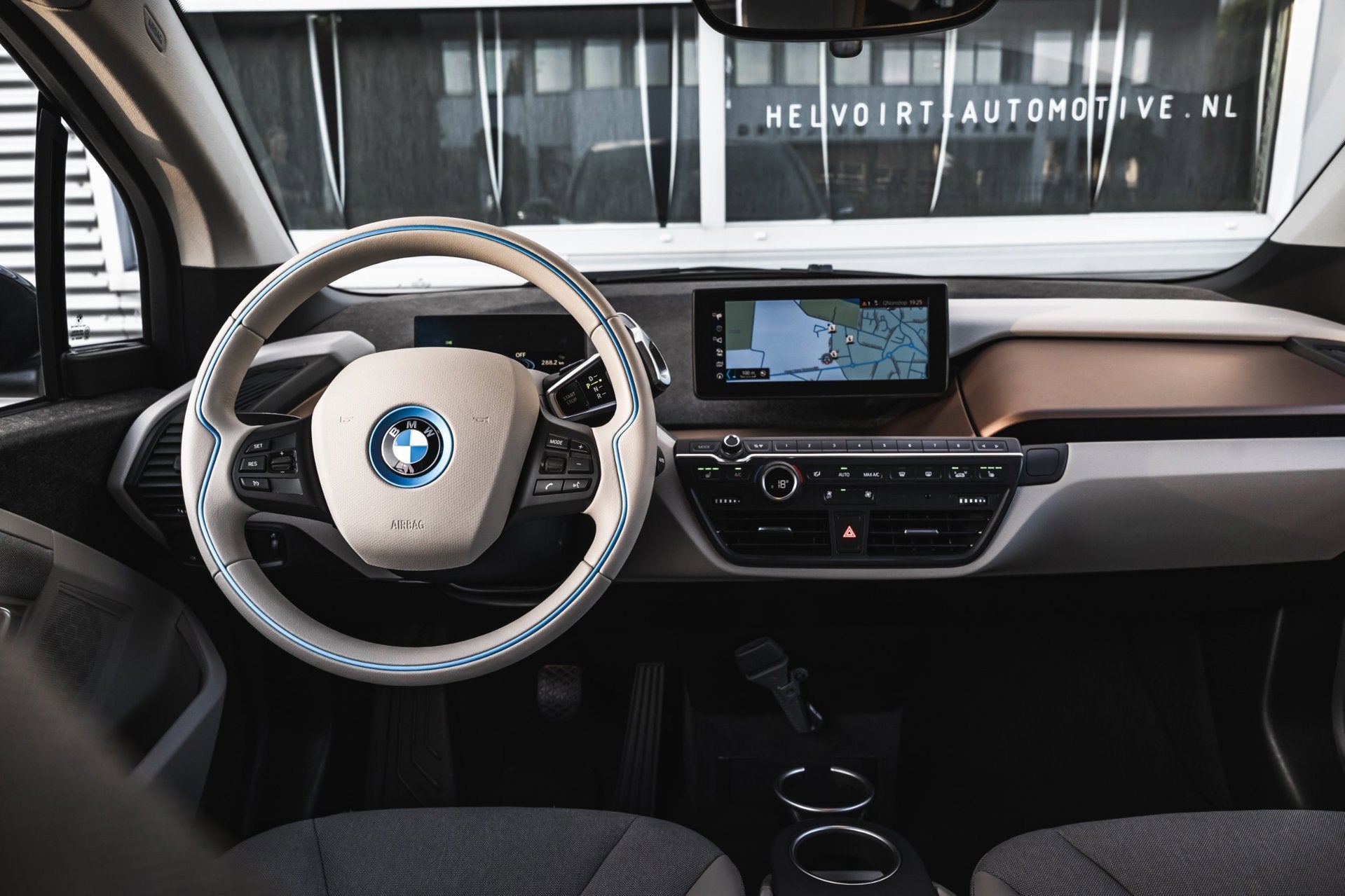 BMW I3 Executive Edition 120Ah 42 kWh | CAMERA | W-pomp | 20, Auto's, BMW, Automaat, Achterwielaandrijving, Bruin, 4 stoelen