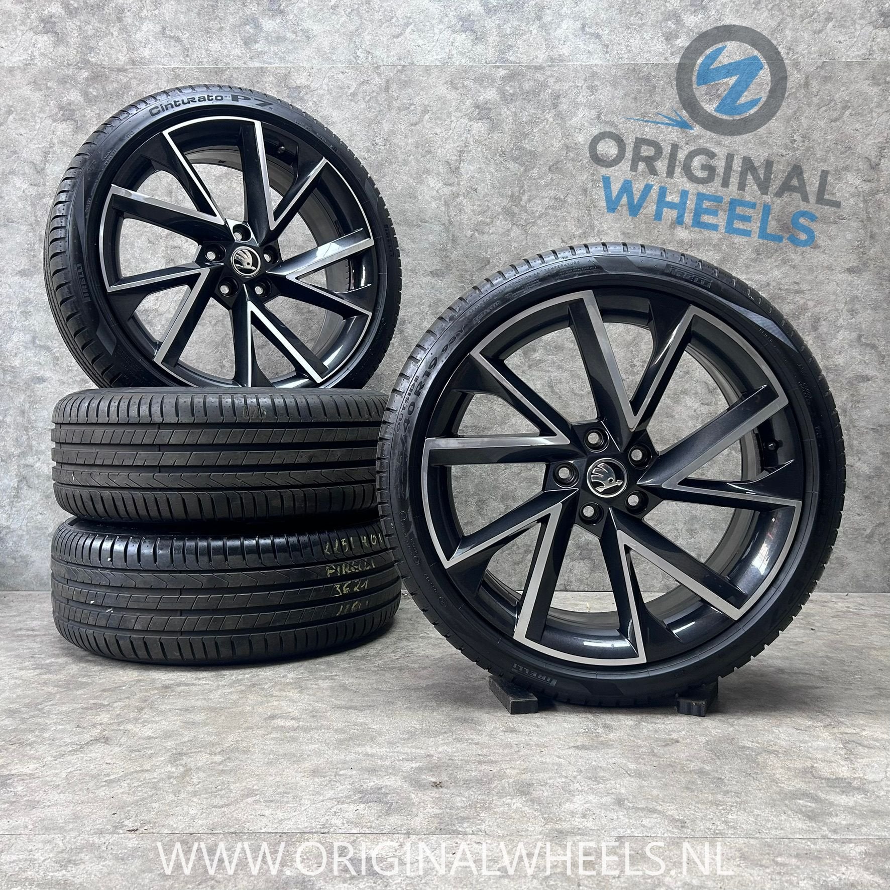 19 inch originele Vega velgen + zomerbanden Skoda Karoq, Auto-onderdelen, 19 inch, Gebruikt, -, -