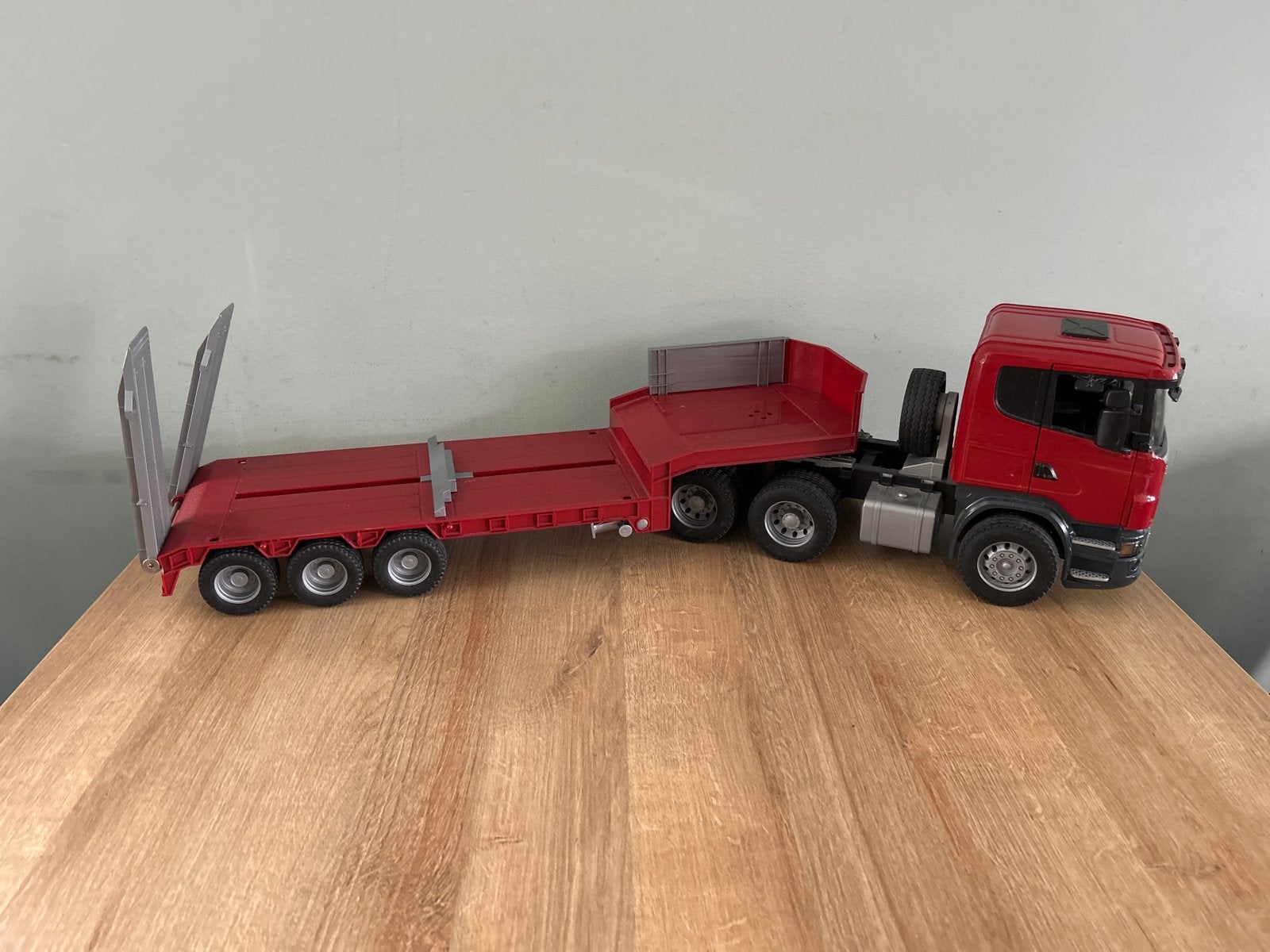 Bruder vrachtwagen met oplegger, Kinderen en Baby's, Speelgoed | Speelgoedvoertuigen, Ophalen, Gebruikt