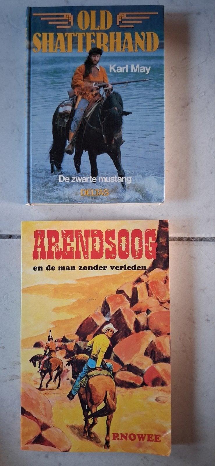 Old Shatterhand - Arendsoog - Winnetou samen 5,-, Ophalen of Verzenden, Gelezen, Karl May, P. Nowee