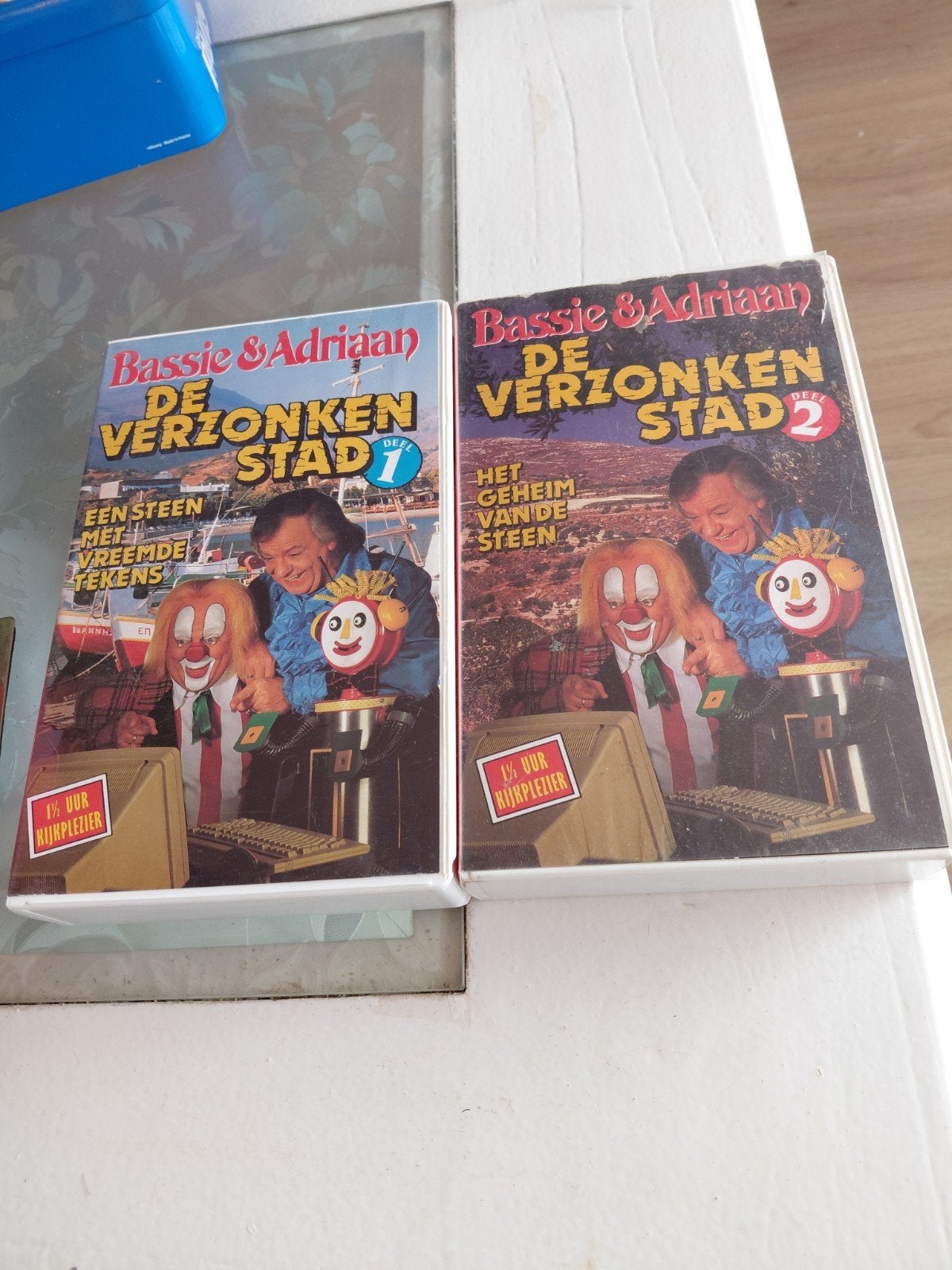 Bassie & Adriaan - De Verzonken Stad Deel 1 & 2 Zeldzaam CNR, Ophalen of Verzenden, Gebruikt, Kinderprogramma of -film, VHS