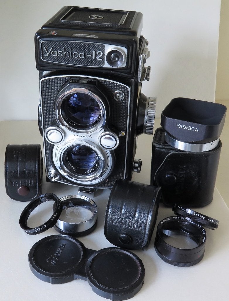 Yashica 12; 6x6cm TLR; 60er jaren; met close-up lenzensets., Verzenden, Gebruikt, Spiegelreflex, Overige Merken