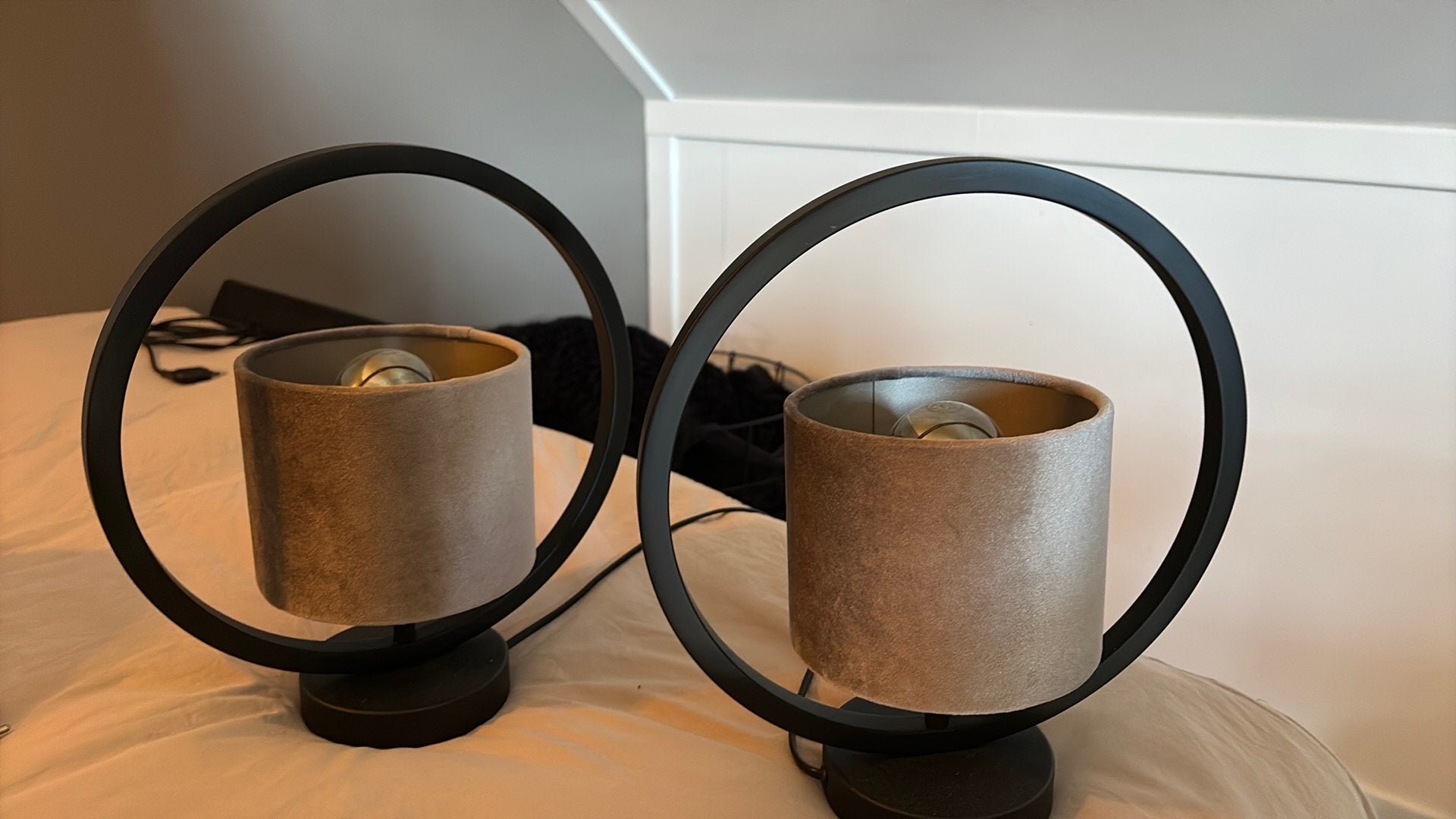 Moderne tafellamp met ringdesign (2 stuks), Ophalen, Metaal, Modern, Sfeerlamp