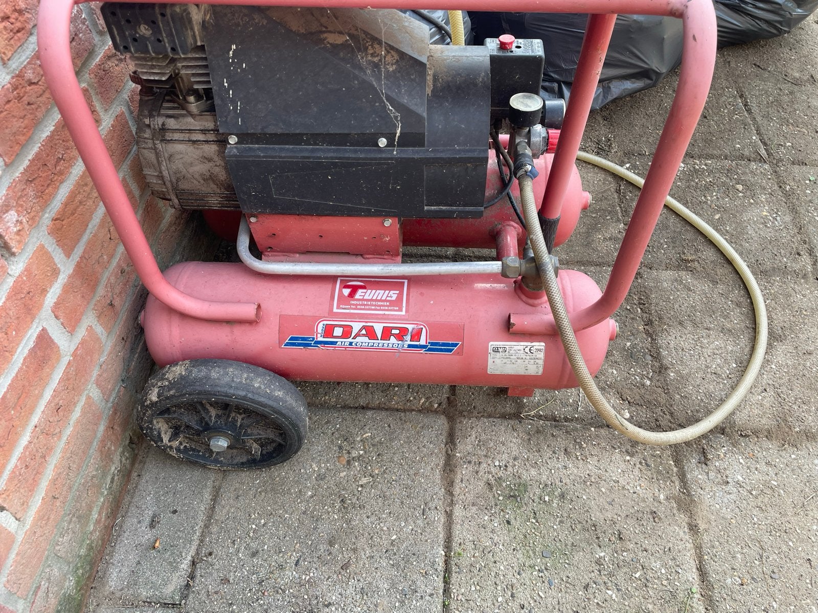 DARI Teunis Luchtcompressor - 2.5 PK, 10 bar, 50 liter, Ophalen, Gebruikt, 6 tot 10 bar, 25 tot 100 liter