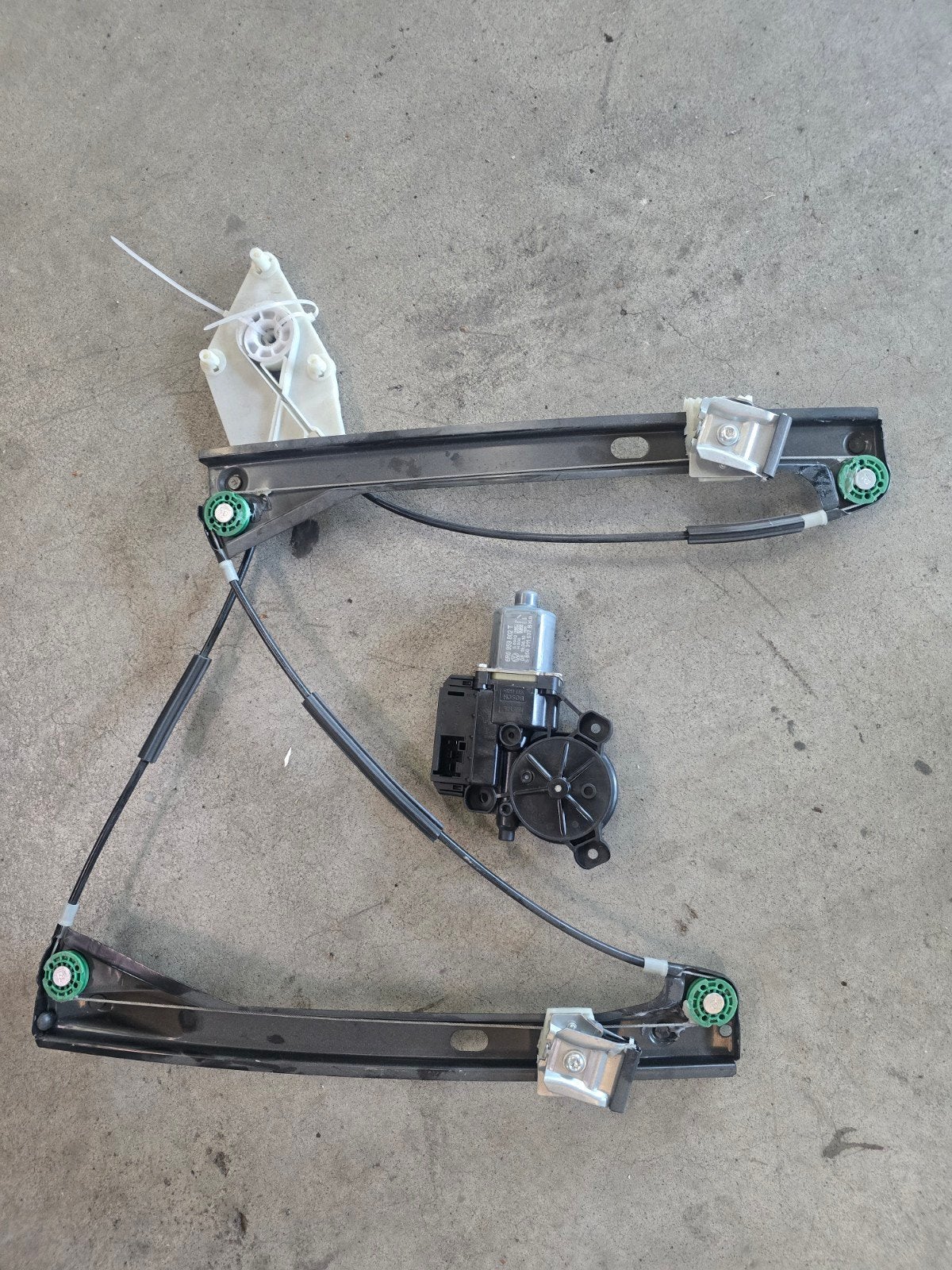 Nieuwe raammechanisme polo v 6r rechtsvoor incl motor, Ophalen of Verzenden, Nieuw