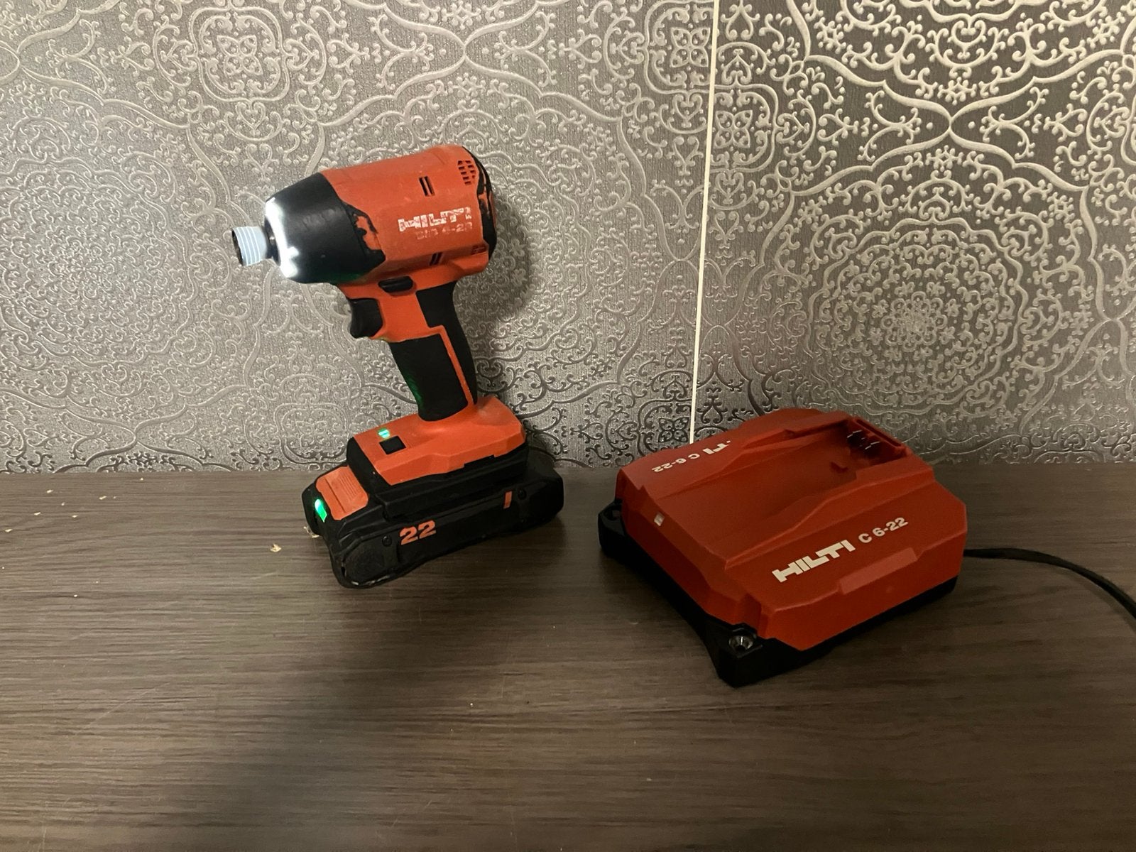 HILTI NURON slagschroevendraaier, Ophalen of Verzenden, Zo goed als nieuw, Boor- en/of Breekhamer