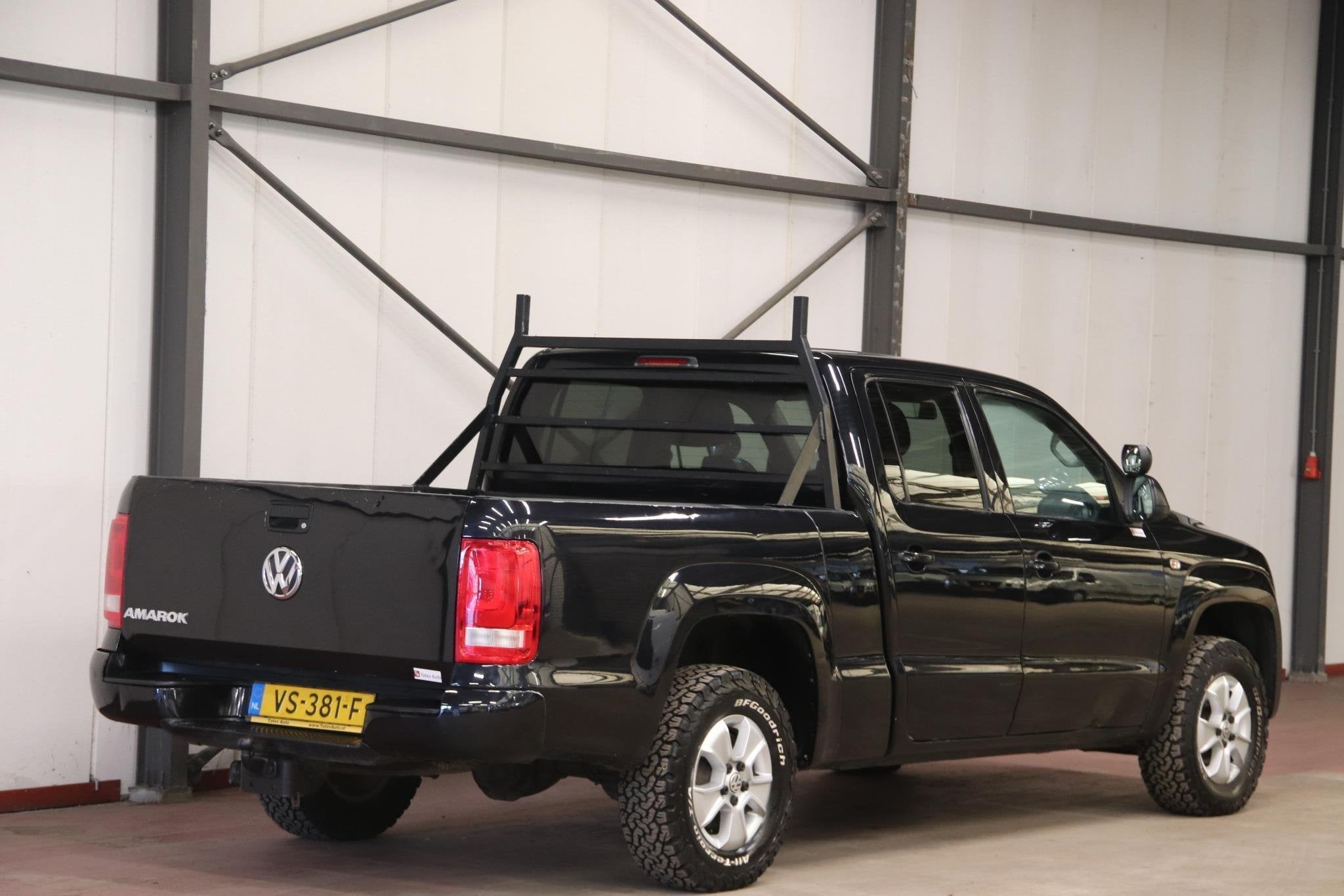 Volkswagen Amarok 2.0 TDI Dubbel Cabine 4X4 3000 KG TREKVERM, Euro 5, Stof, Gebruikt, Zwart