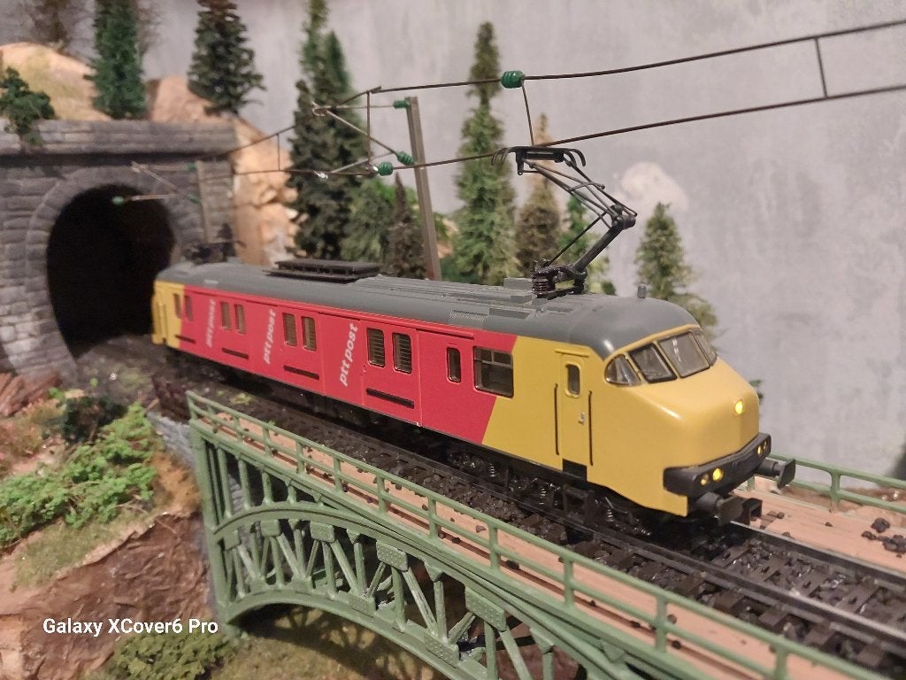 Märklin Motorpost met 2 wagons, Hobby en Vrije tijd, Modeltreinen | H0, Wisselstroom, Treinset, Ophalen of Verzenden, Zo goed als nieuw