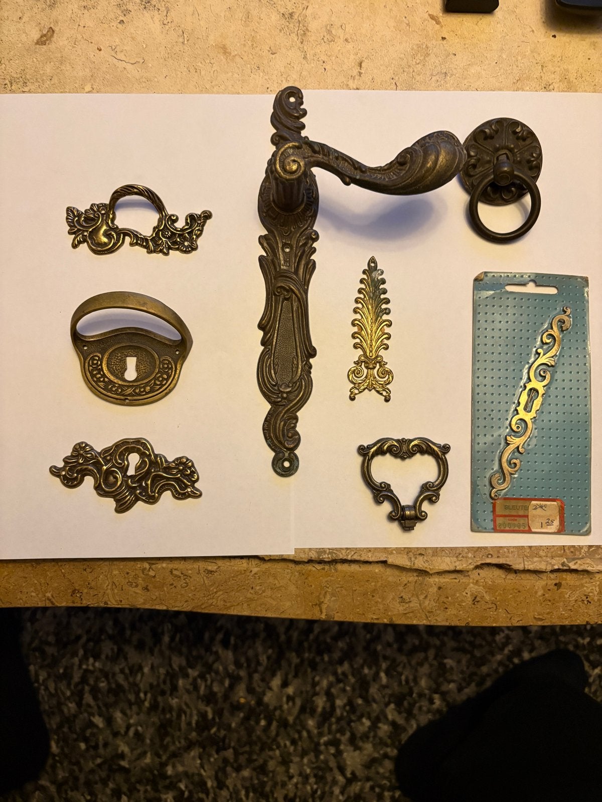 Antieke deurbeslag set - Klink, scharnieren en meer, Ophalen of Verzenden, Gebruikt, Koper of Messing, Overige typen