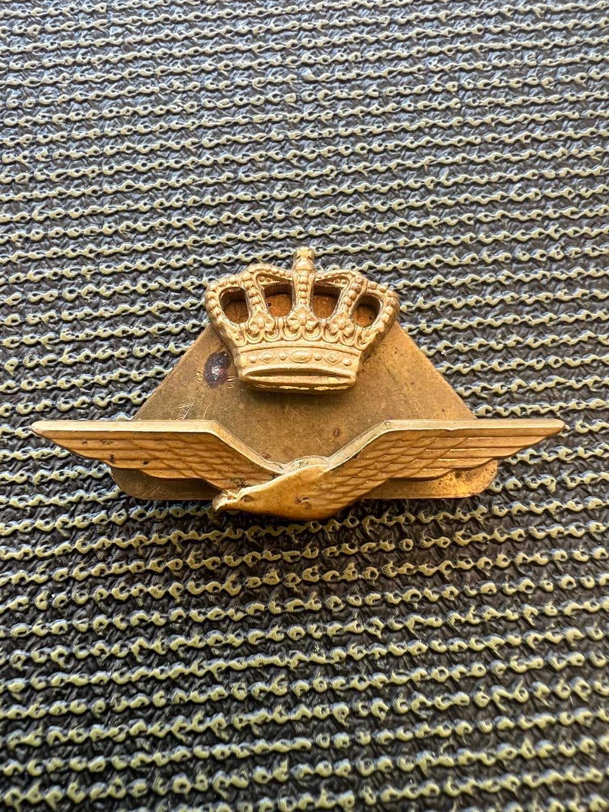 (Schuitjes) insigne koninklijke Luchtmacht Nederland, Ophalen of Verzenden, Luchtmacht, Nederland, Embleem of Badge