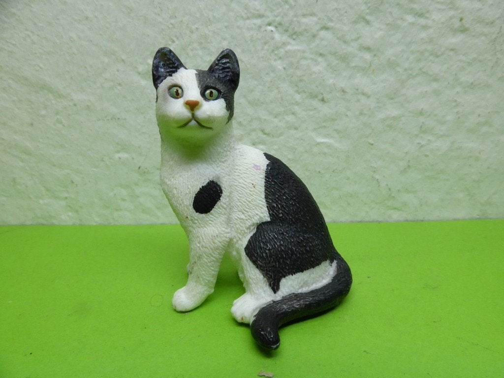 Schleich 13637 zwart witte kat, dierfiguur, Verzamelen, Verzenden, Zo goed als nieuw, Hond of Kat, Beeldje of Figuurtje