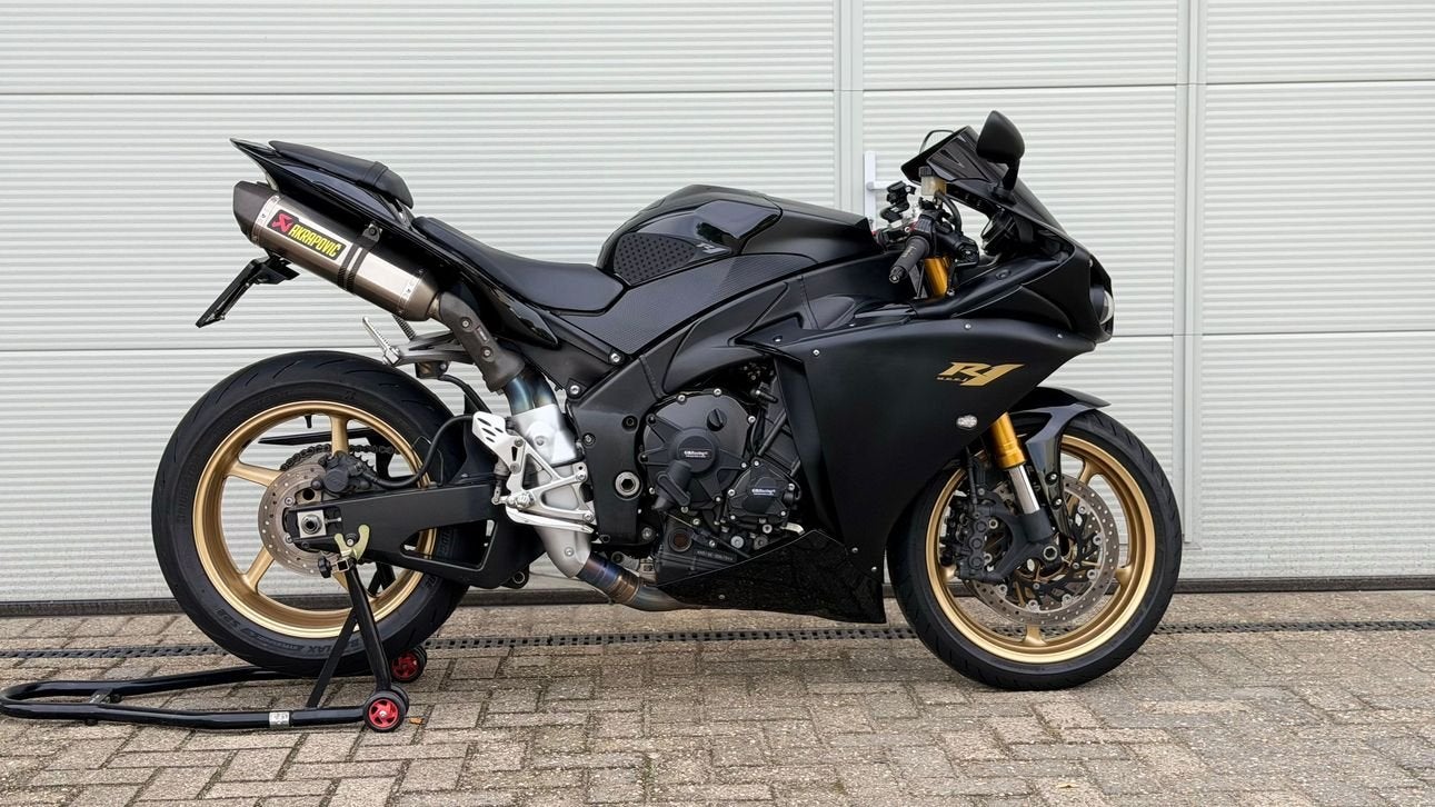 Yamaha R1 | RN22 | Akrapovic Spruitstuk | CP4 | 35kw, 4 cilinders, Bedrijf, Onbekend, Super Sport