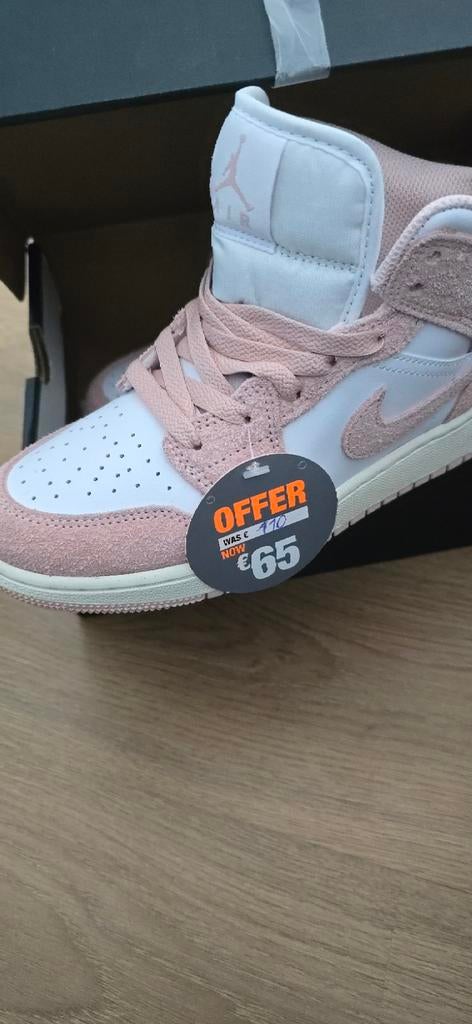 Nieuwe Air Jordan 1 Mid SE (GS) – Maat 36.5 – Roze/Wit, Ophalen of Verzenden, Nieuw