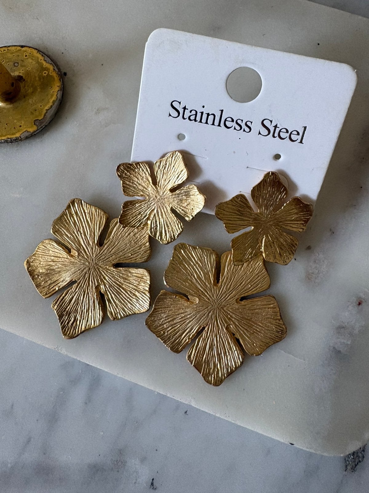 Dames gouden oorbellen nieuw sieraden stainless steel, Ophalen of Verzenden, Nieuw, Goud, Zilver