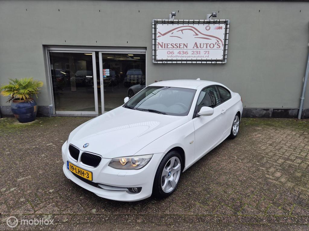 BMW 3-serie Coupé 320i Corporate 1ste eigenaar Nwe Ketting, Automaat, Euro 5, 1995 cc, Zwart
