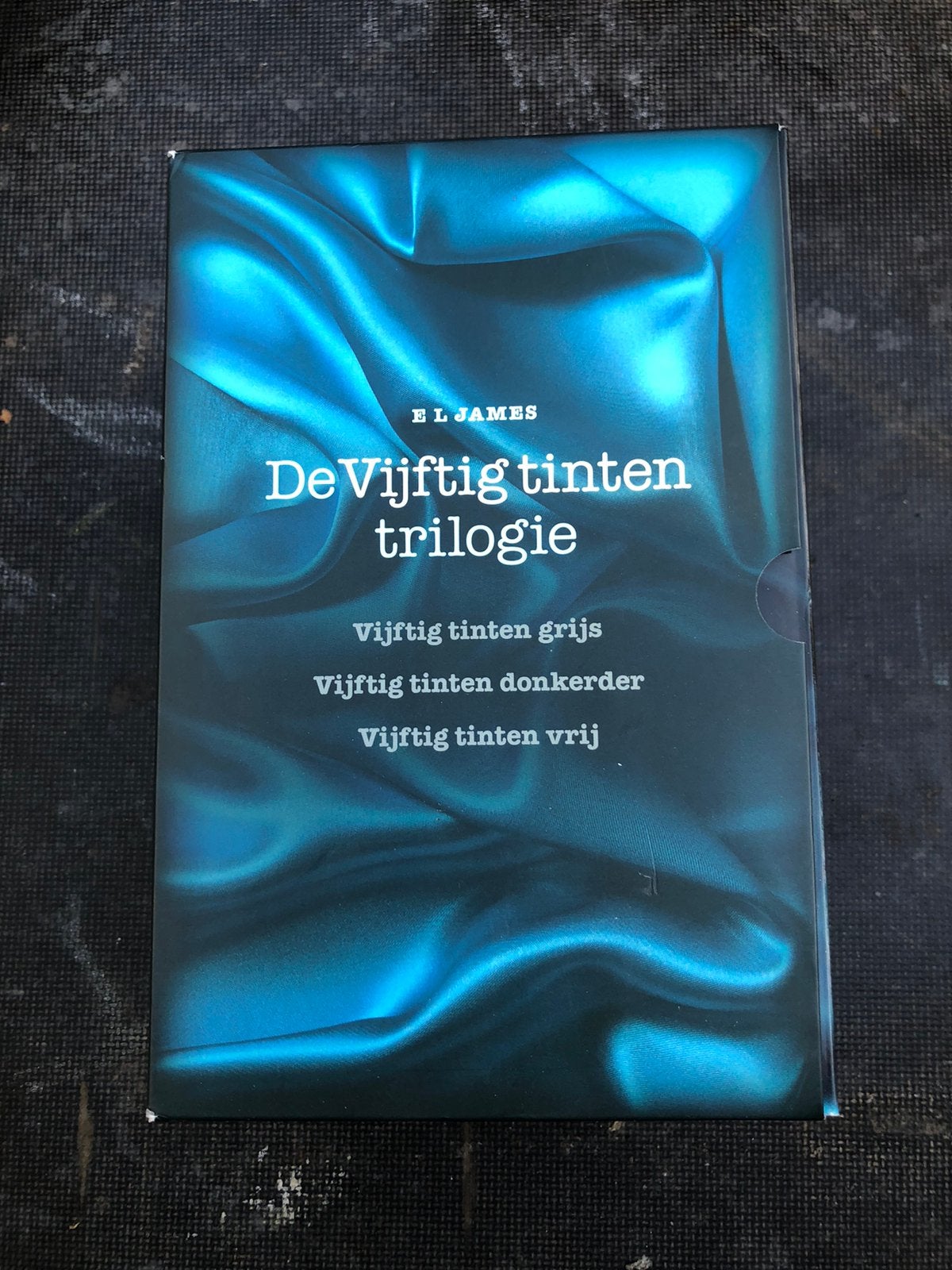De vijftig tinten trilogie zeer nette staat, Boeken, Ophalen, Zo goed als nieuw, Spiritualiteit algemeen, Achtergrond en Informatie
