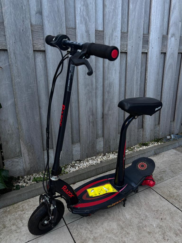 Elektrische step Razor, Fietsen en Brommers, Steps, Ophalen, Zo goed als nieuw, Elektrische step (E-scooter), Razor