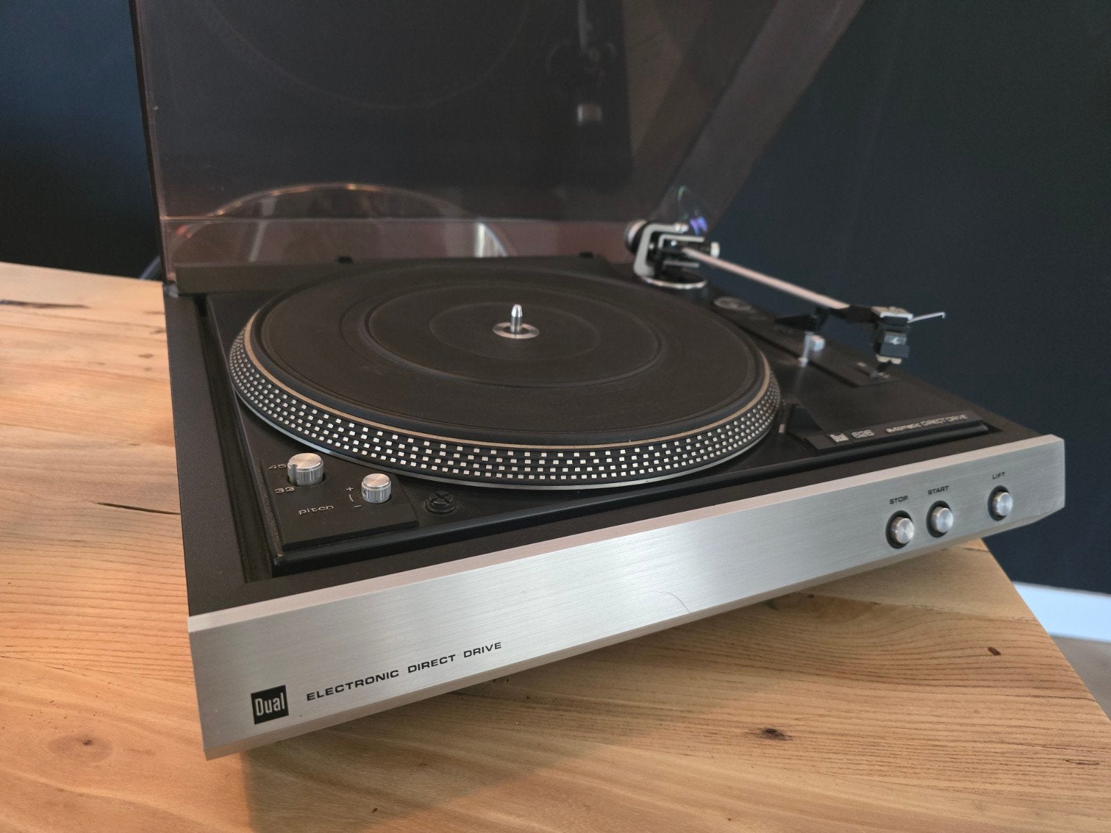 Dual 626 Automatische Direct Drive Platenspeler, Ophalen, Automatisch, Zo goed als nieuw, Platenspeler