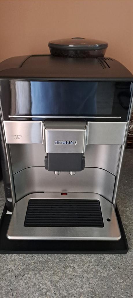 Siemens EQ.6 Plus S500 Defect met Nieuwe zetgroep, Ophalen, Afneembaar waterreservoir, Gebruikt, Koffiemachine