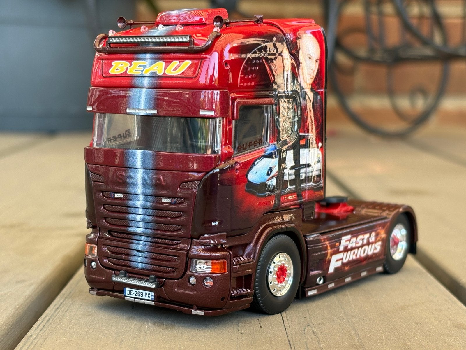 Tekno Scania R-serie Topline 4x2 "Beau Fast & Furious" 1:50, Ophalen of Verzenden, Zo goed als nieuw, Overige merken