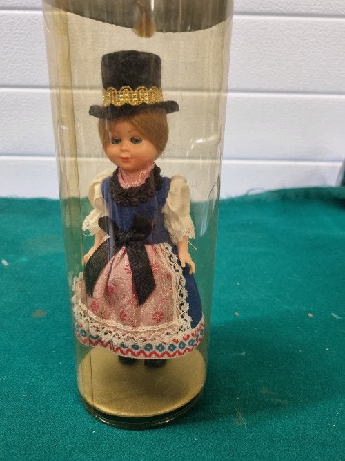 -Pop souvenir vintage kledendracht, Verzamelen, Ophalen of Verzenden, 'T Olde Gre-j, Info@toldegrej.nl, Endepoelstraat 20f Didam