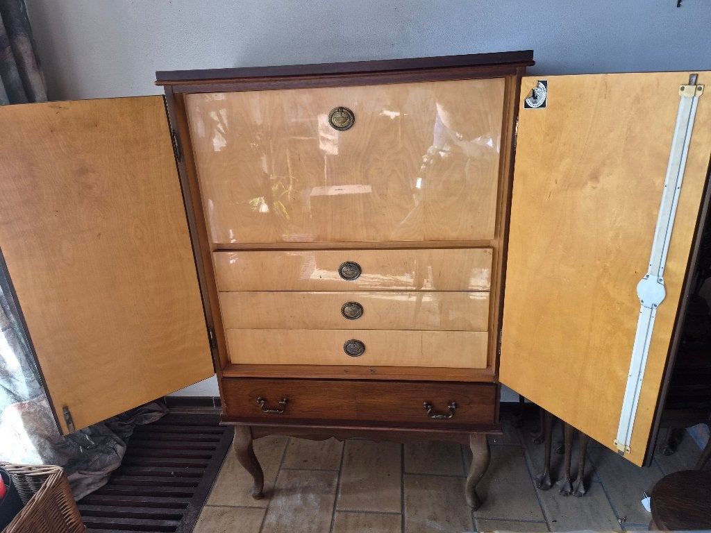 Vintage Cocktailkast / Drankkast Met Verlichting, Notenhout., Antiek en Kunst, Ophalen
