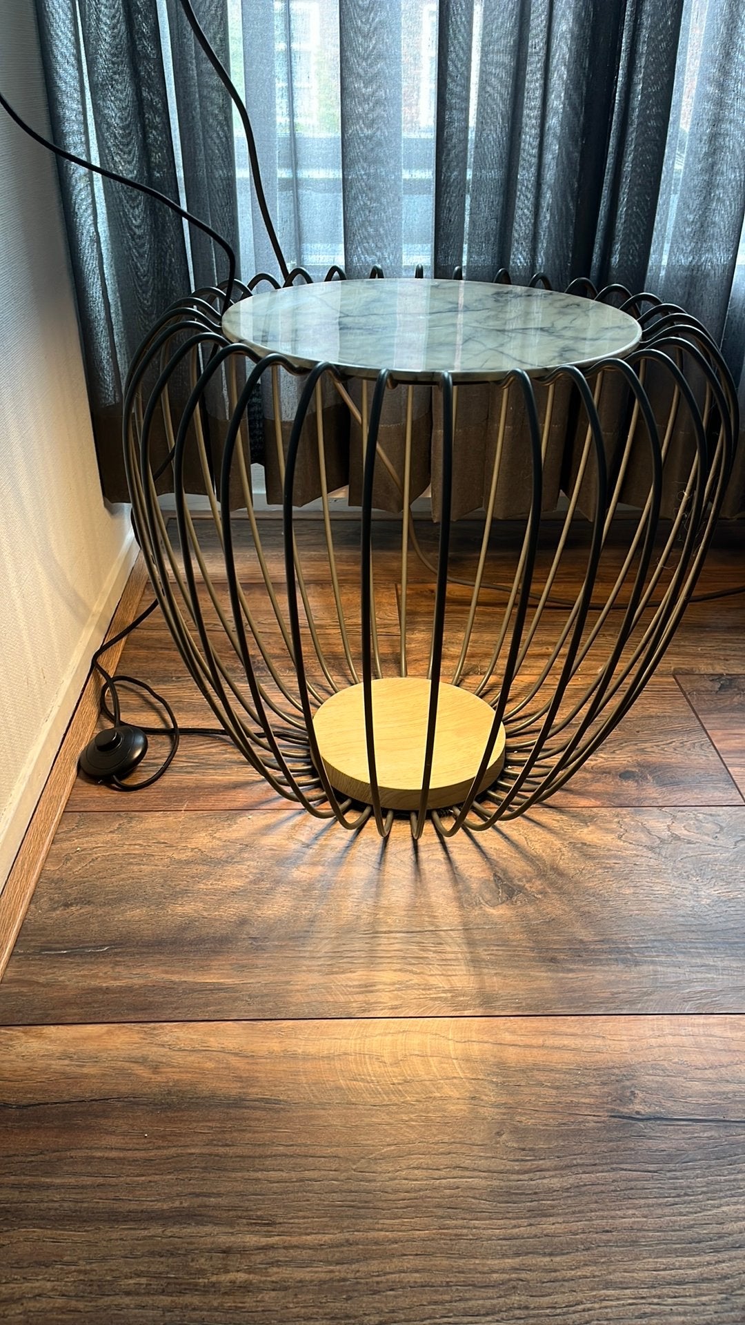 Bijzettafel met verlichting, Huis en Inrichting, Tafels | Bijzettafels, Rond, Zo goed als nieuw, Ophalen, 45 tot 60 cm