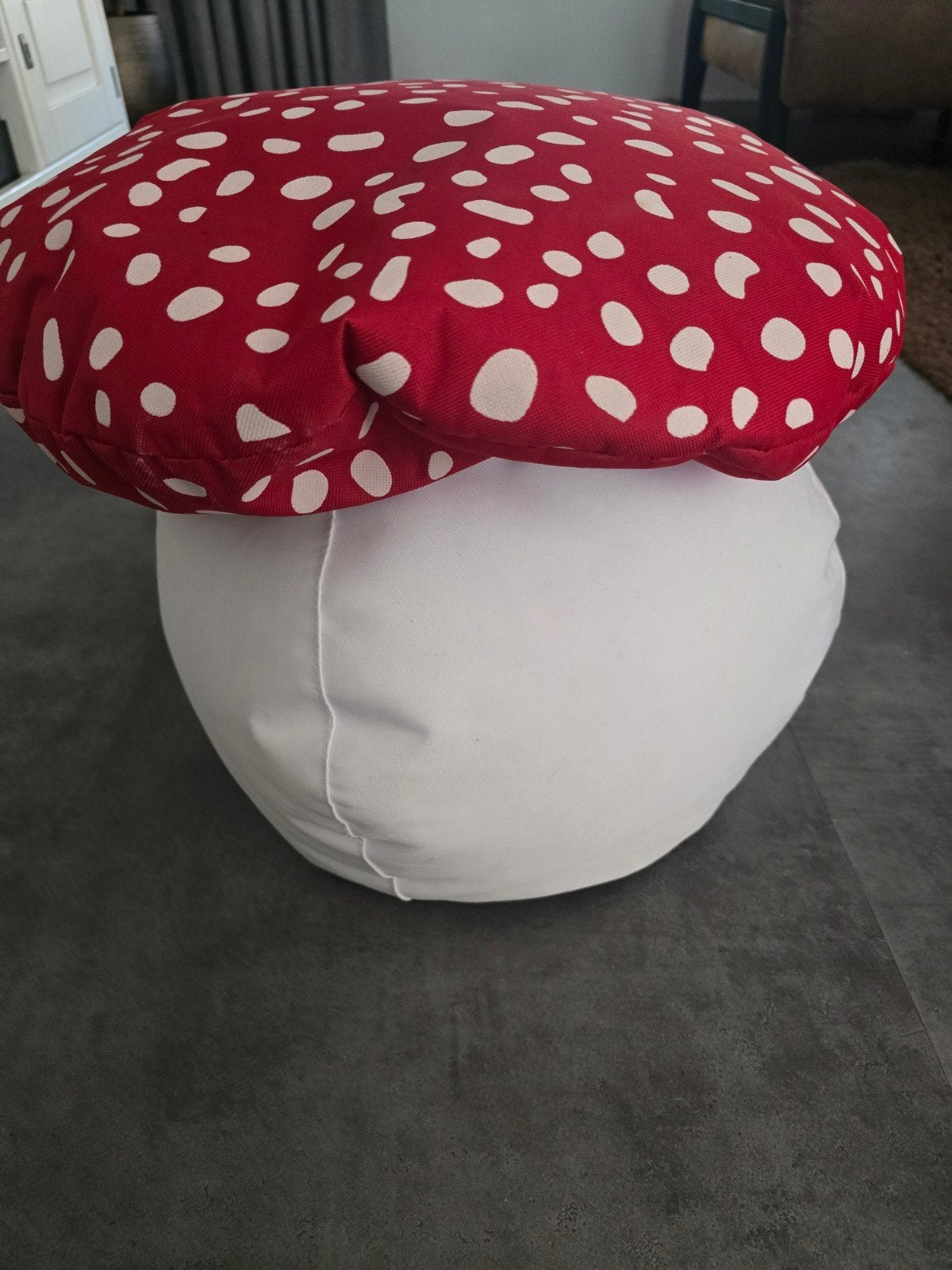 Efteling paddestoel, Ophalen of Verzenden, Zo goed als nieuw, Rond