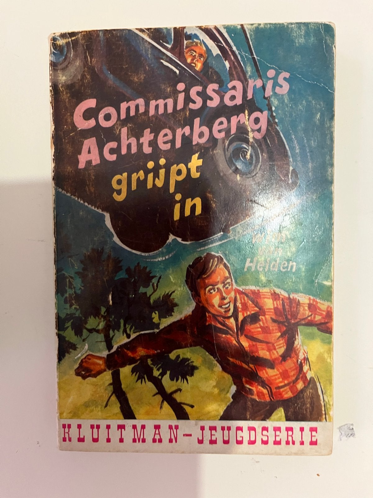 Commissaris Achterberg Grijpt In - Kluiman Jeugdserie, Ophalen of Verzenden, Gelezen, Fictie