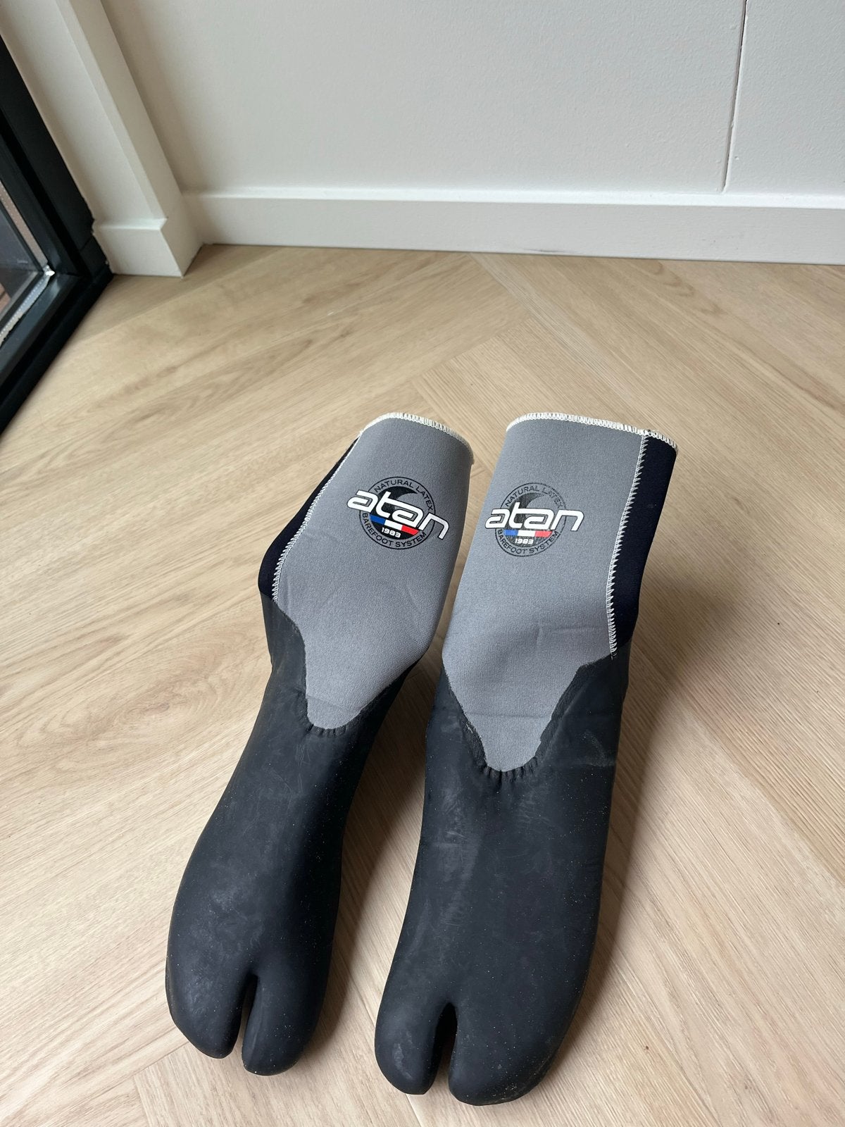 Atan Barefoot surfschoentjes, maat 44, Ophalen of Verzenden, Zo goed als nieuw, Overige typen