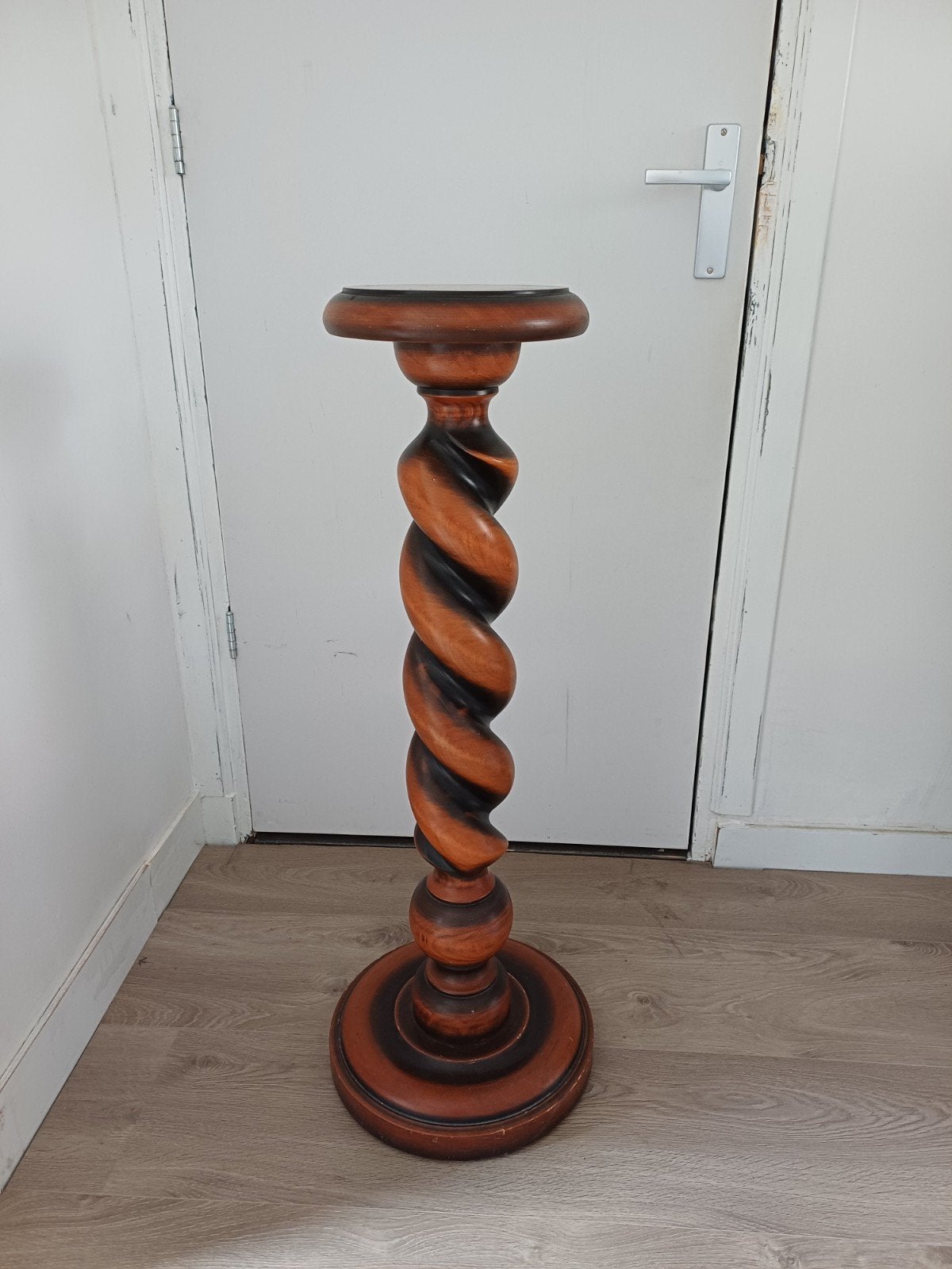 Piedestal / plantentafel massief hout gedraaid, Huis en Inrichting, Woonaccessoires | Zuilen en Pilaren, Ophalen