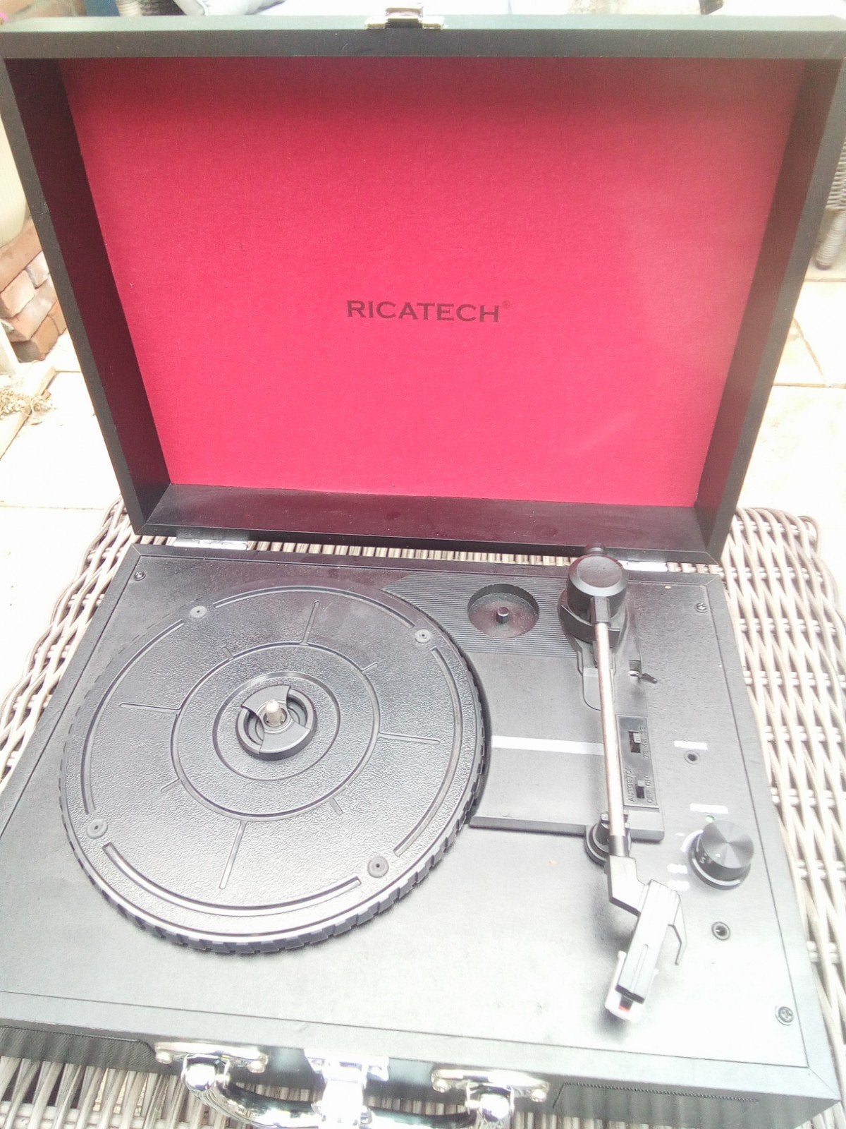 Ricatech Platenspeler in koffer voor 19 euro, Ophalen of Verzenden, Nieuw, Platenspeler, Overige merken