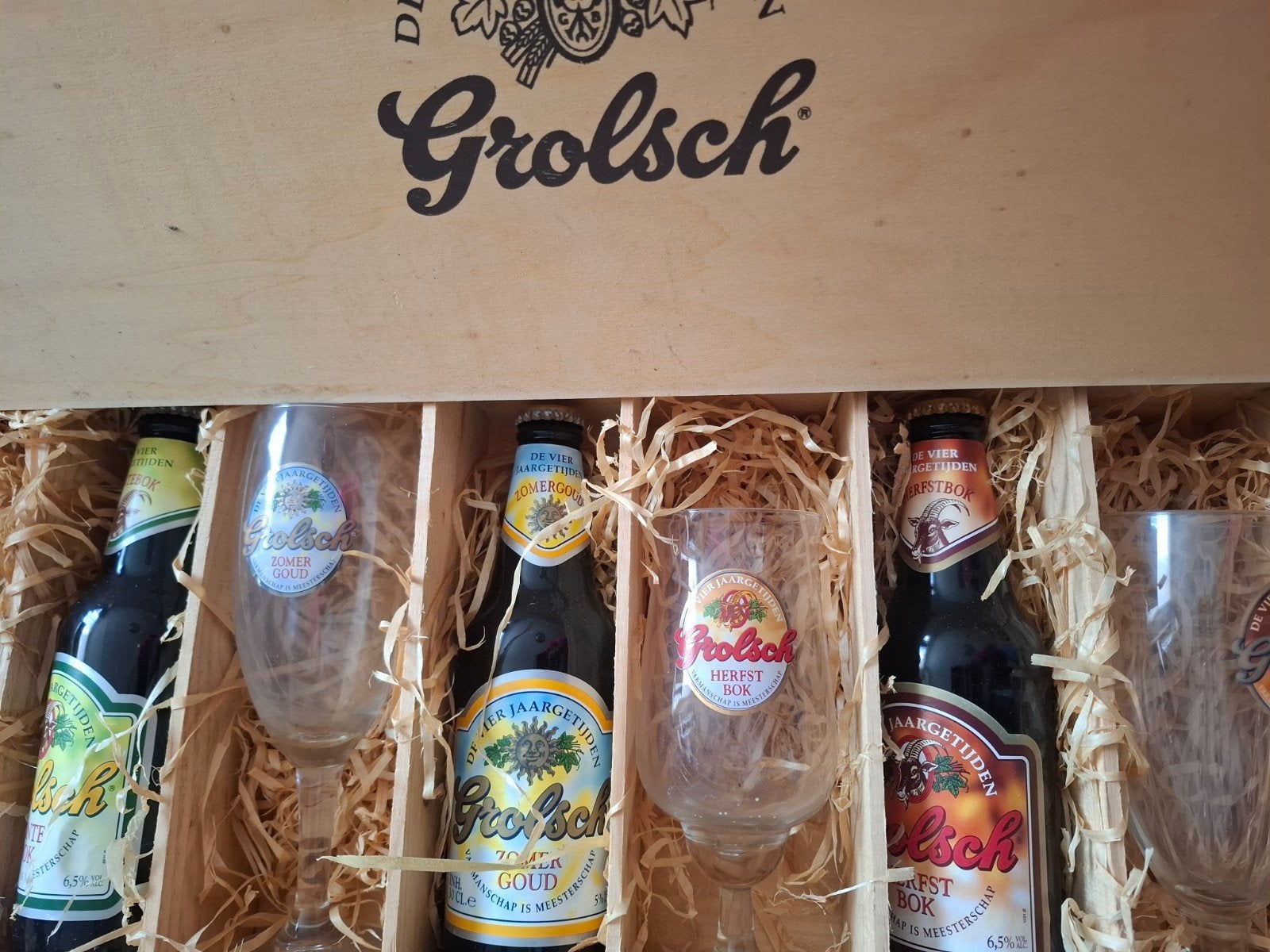 Grolsch kist met flessen en glazen, Ophalen, Flesje(s), Grolsch