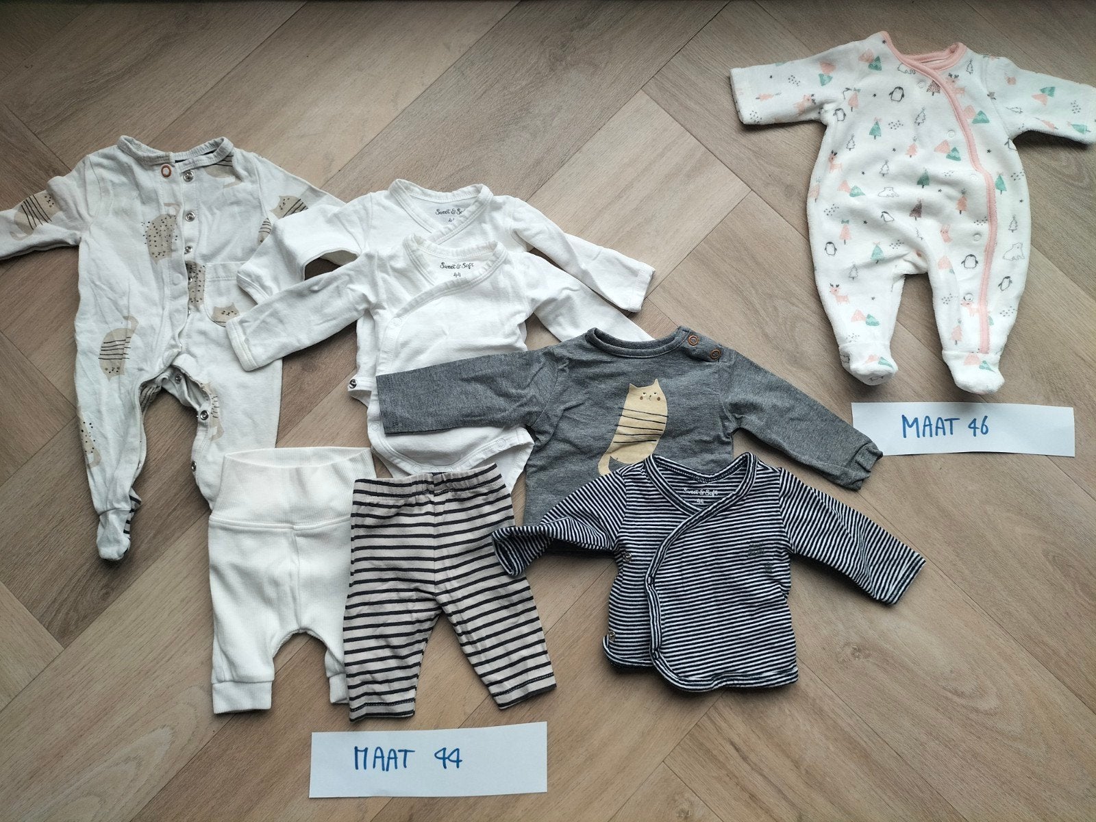 Babykleertjes maat 44 + boxpakje maat 46, Ophalen, Zo goed als nieuw