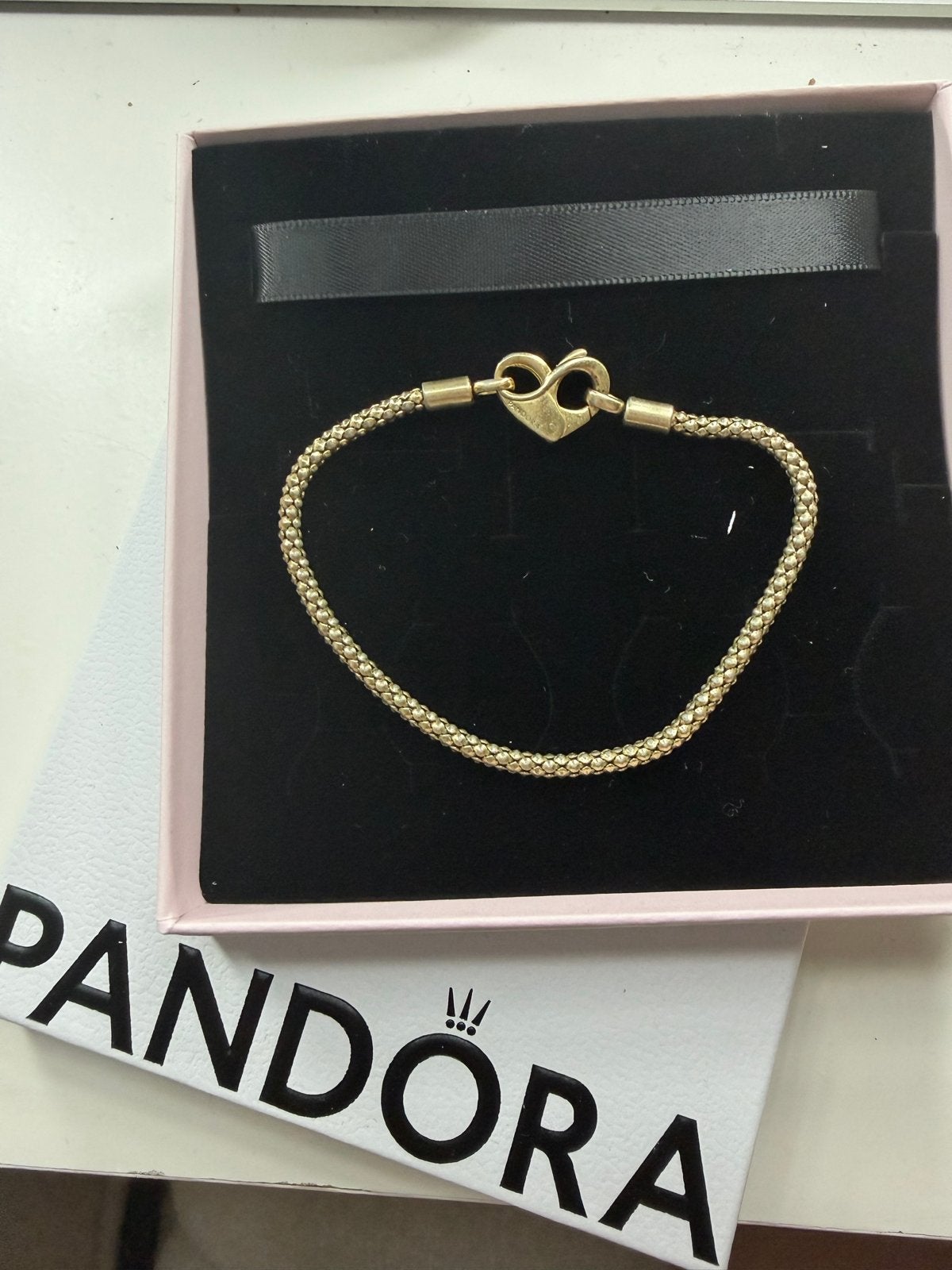 Gouden Pandora armband 18cm met hartsluiting, Ophalen of Verzenden, Gebruikt, Goud, Goud