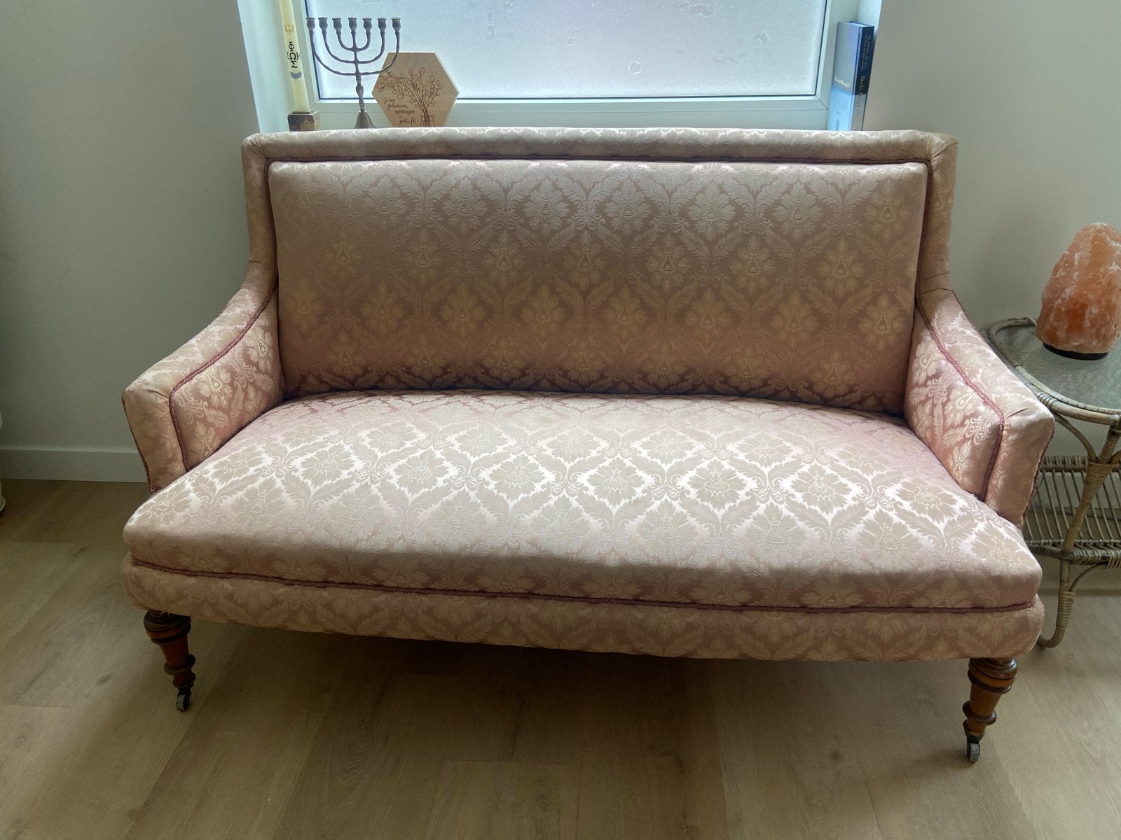 Vintage roze bankje met brokaatstof, Antiek en Kunst, Ophalen