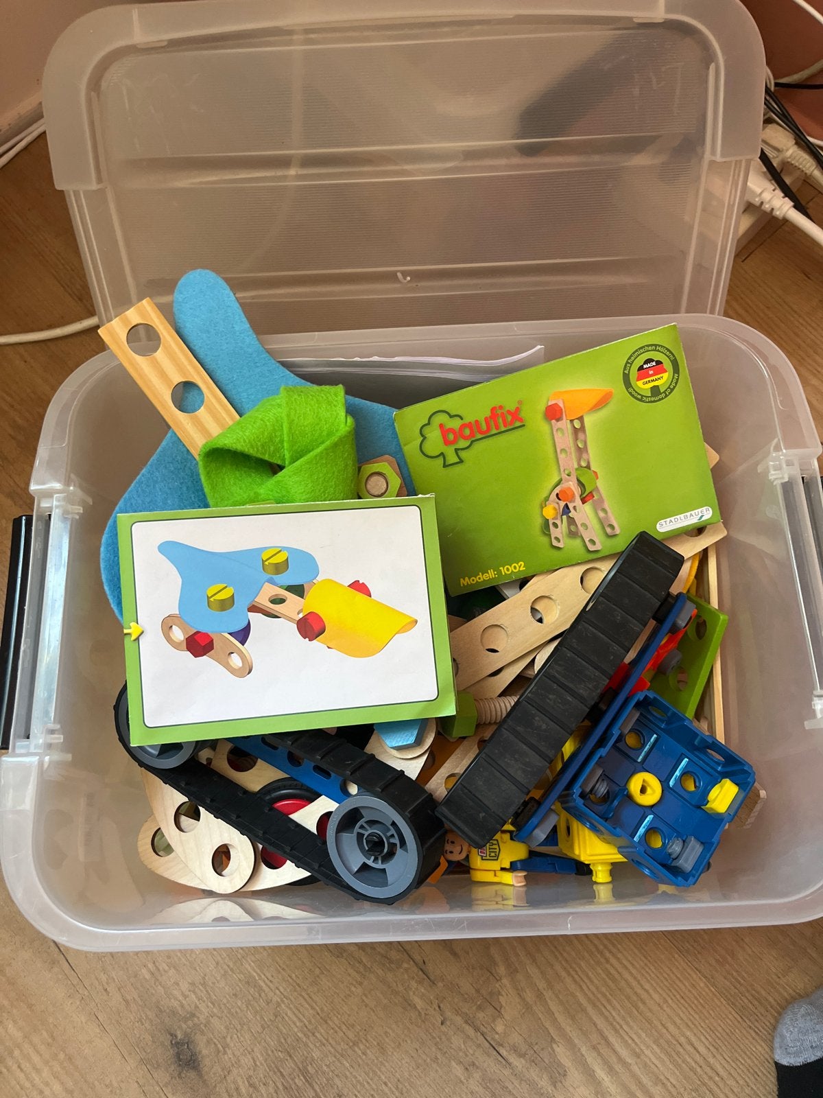 Grote doos met bouwblokken en constructiespeelgoed, Kinderen en Baby's, Ophalen, Gebruikt, Overige merken