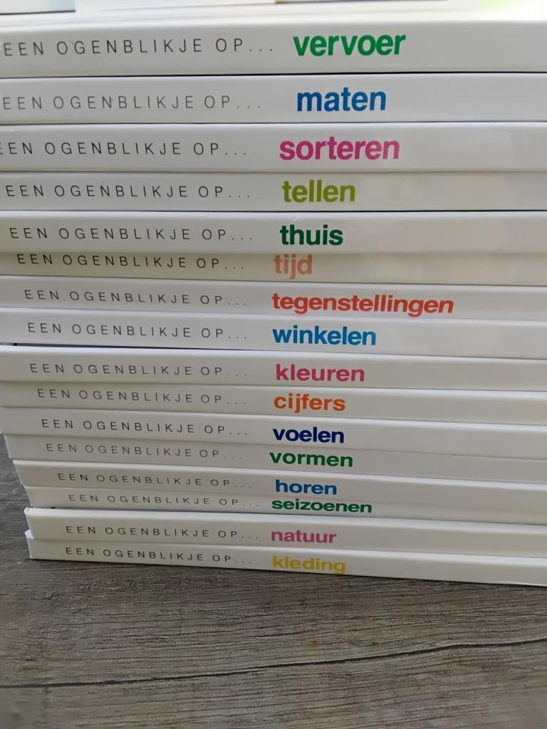 Een ogenblikje op... 15-delige boekenset...NIEUWE BOEKEN, Ophalen, Zo goed als nieuw, Uitklap-, Voel- of Ontdekboek, 2 tot 3 jaar