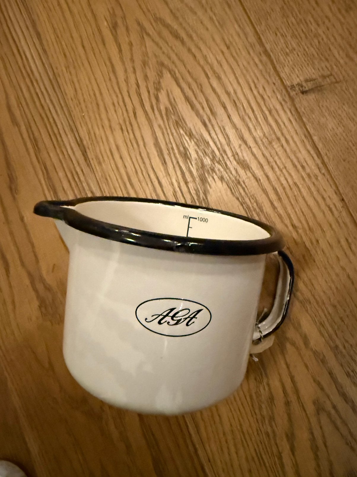 Emaille engelse Maatbeker, crème, black, Antiek en Kunst, Ophalen of Verzenden