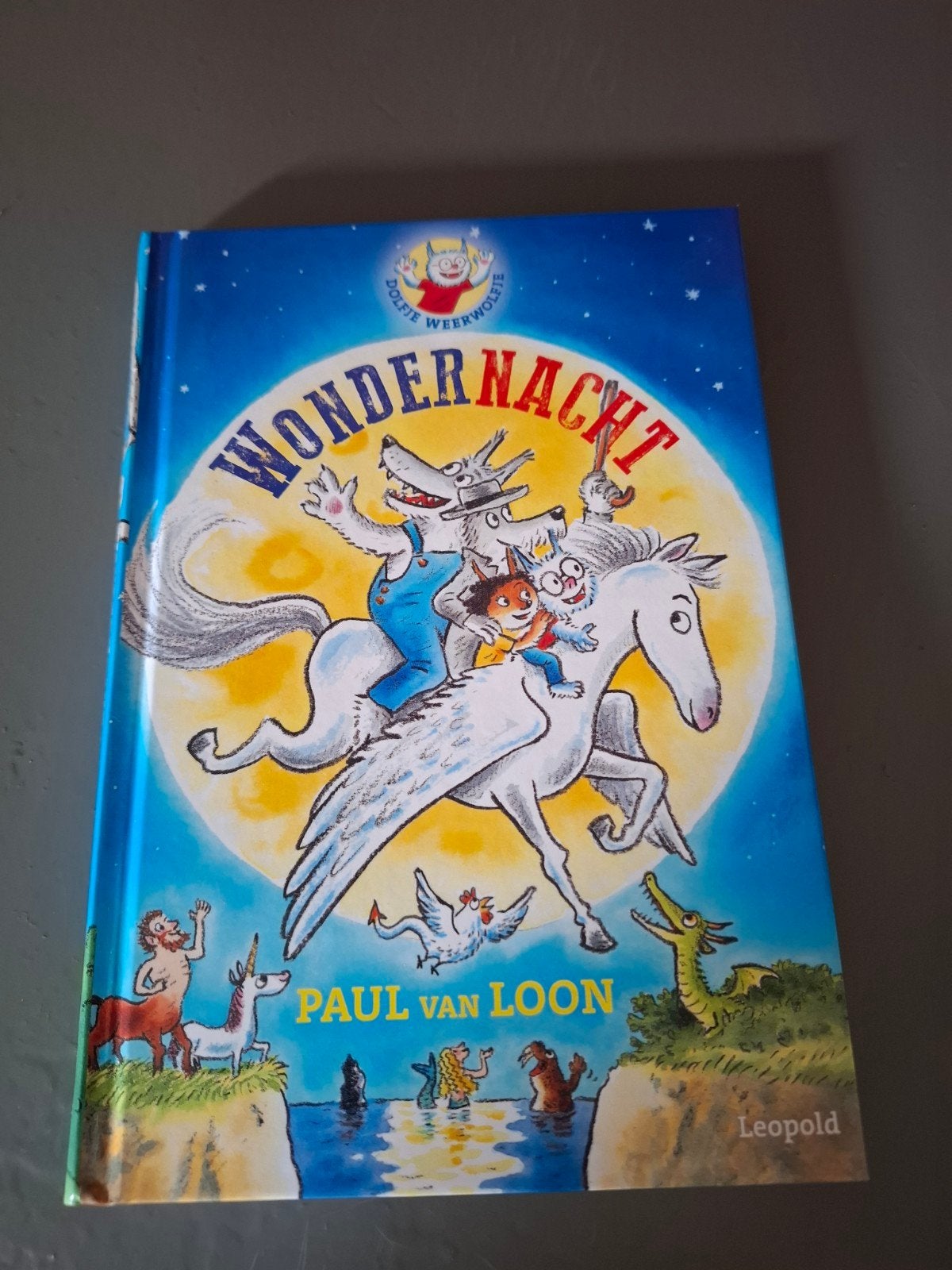 Dolfje Weerwolfje - Wondernacht (Paul van Loon), Boeken, Ophalen of Verzenden, Zo goed als nieuw, Paul van Loon, Fictie