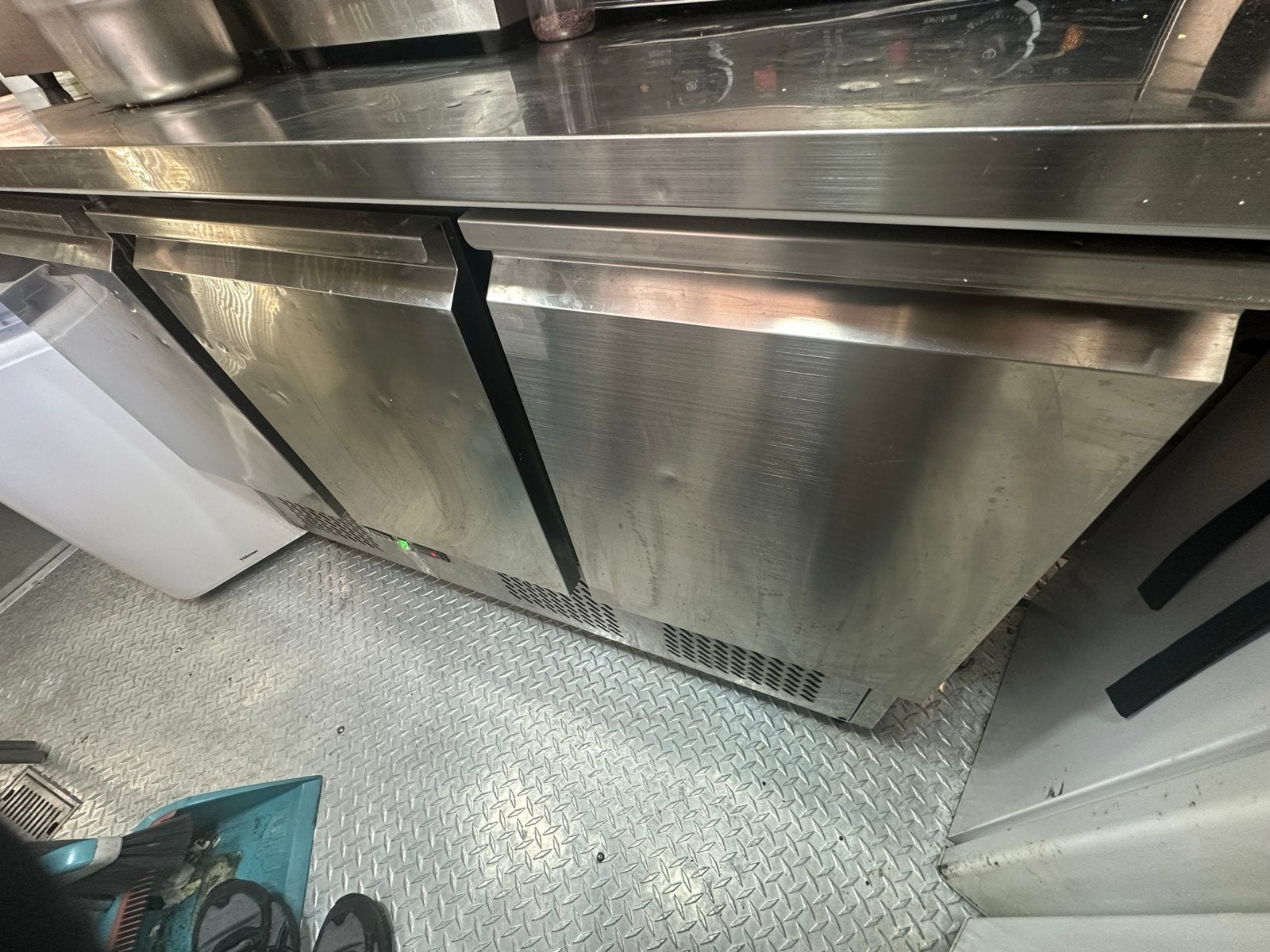 Saro Koelwerkbank 3 deurs 137cm - Gebruikt maar werkt prima, Ophalen, Gebruikt, Koelen en Vriezen