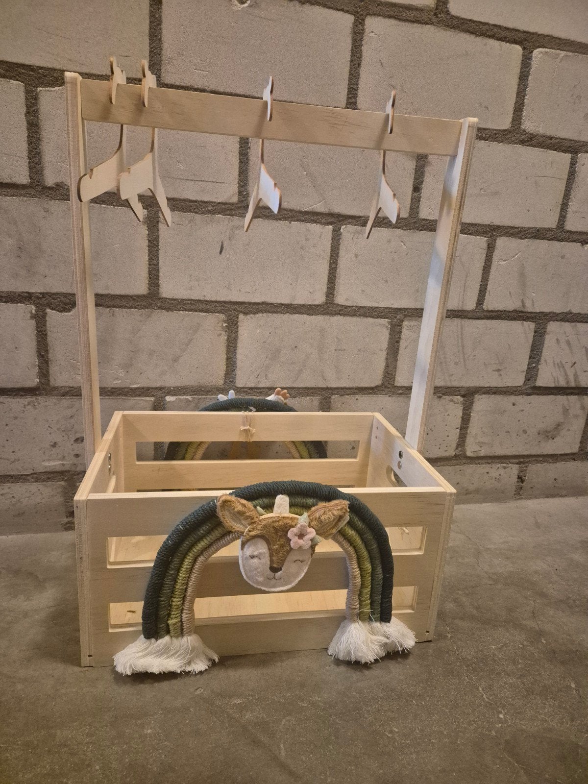Baby kleding rekje met decoratie, Kinderen en Baby's, Kraamcadeaus en Geboorteborden, Ophalen of Verzenden, Nieuw, Kraamcadeau