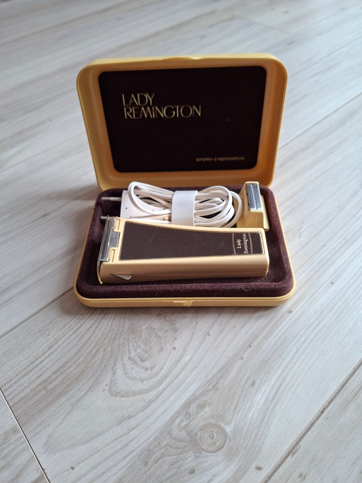 Vintage Lady Remington Ladyshave in originele doos, Ophalen of Verzenden, Zo goed als nieuw, Scheren en Epileren