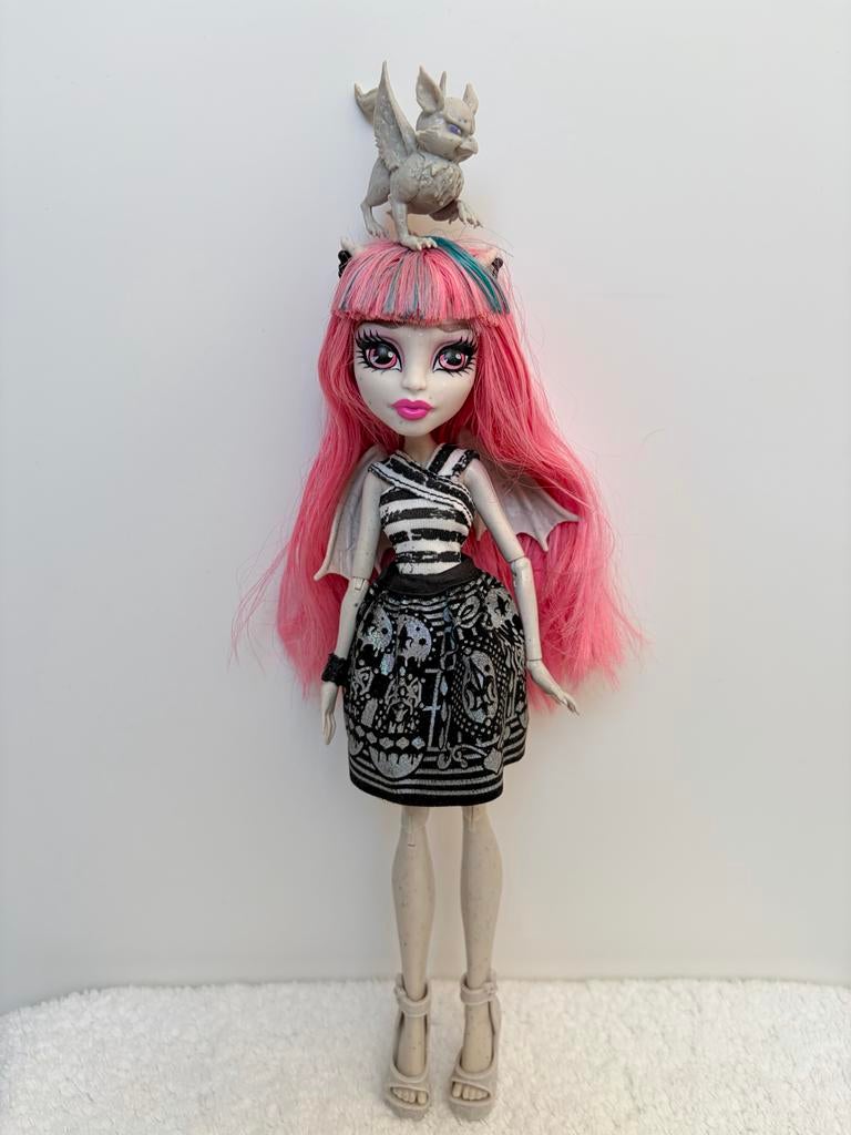 Monster High Rochelle Goyle pop met huisdier, Ophalen of Verzenden, Gebruikt, Overige typen