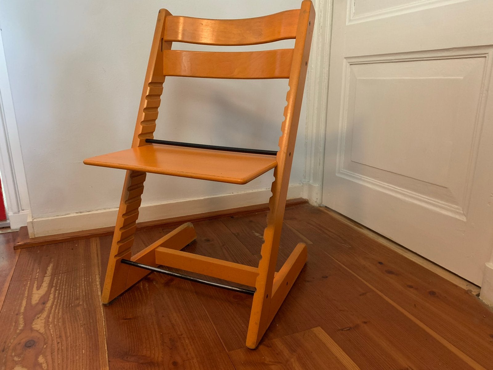 Stokke meegroeistoel van hout (plank ontbreekt), Ophalen, Gebruikt, Meegroeistoel, Aanschuifbaar