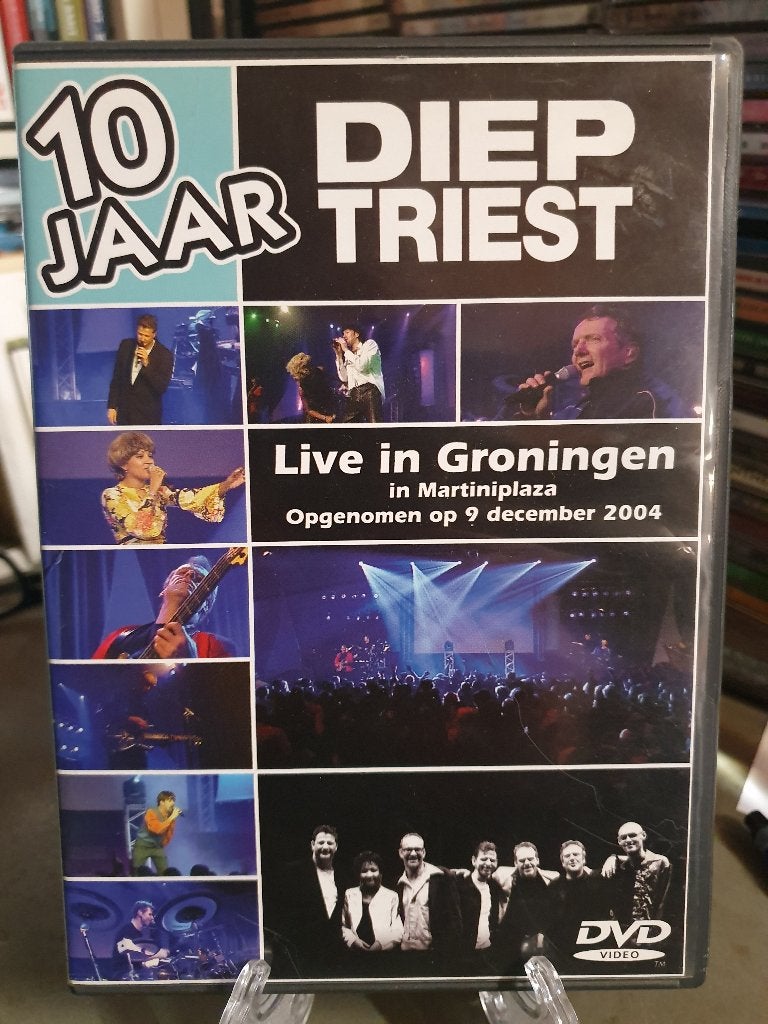 Diep Triest - 10 Jaar / Live in Groningen (DVD), Alle leeftijden, Ophalen, Zo goed als nieuw