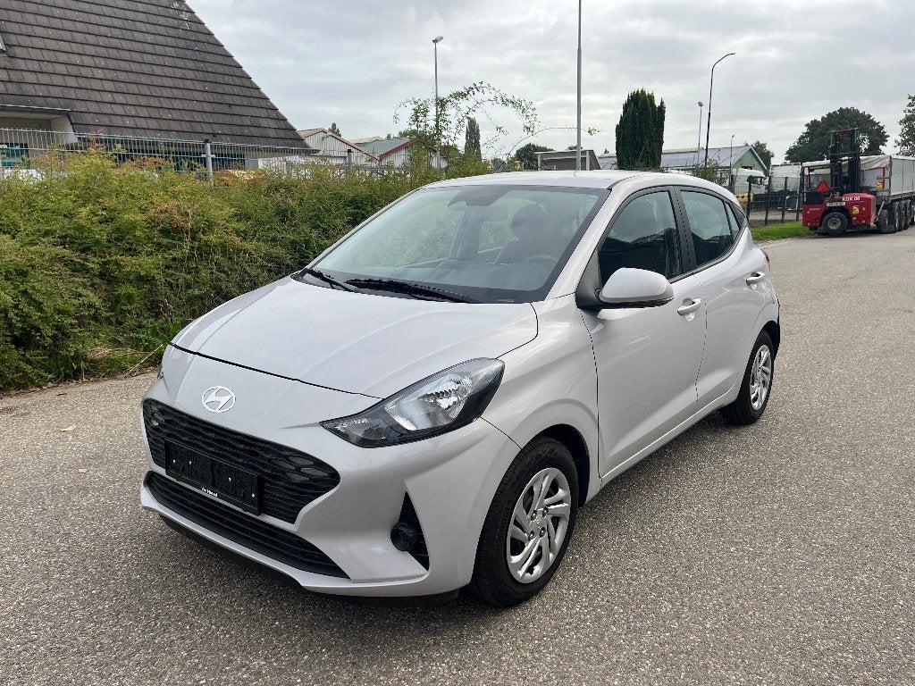 Hyundai i10 2025 Automaat | rijdbare schade, Zilver of Grijs, 998 cc, Hatchback, Ophalen