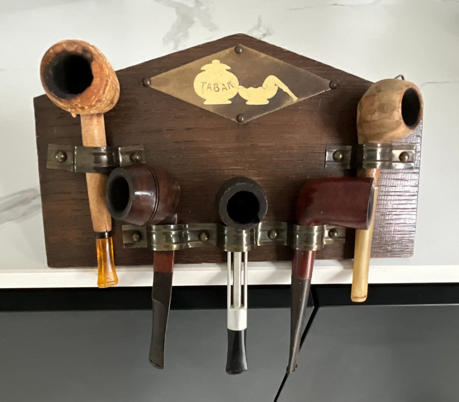Houten pijpenrekje met vijf pijpen, Verzamelen, Rookartikelen, Aanstekers en Luciferdoosjes, Ophalen, Zo goed als nieuw