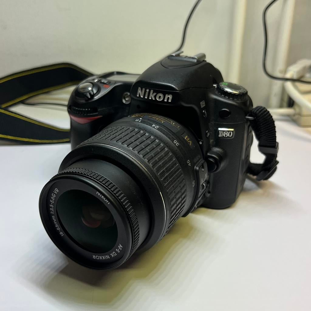 Nikon D80 camera met Nikkor 18-55mm lens - werkt perfect, Spiegelreflex, //, Ophalen of Verzenden, Zo goed als nieuw